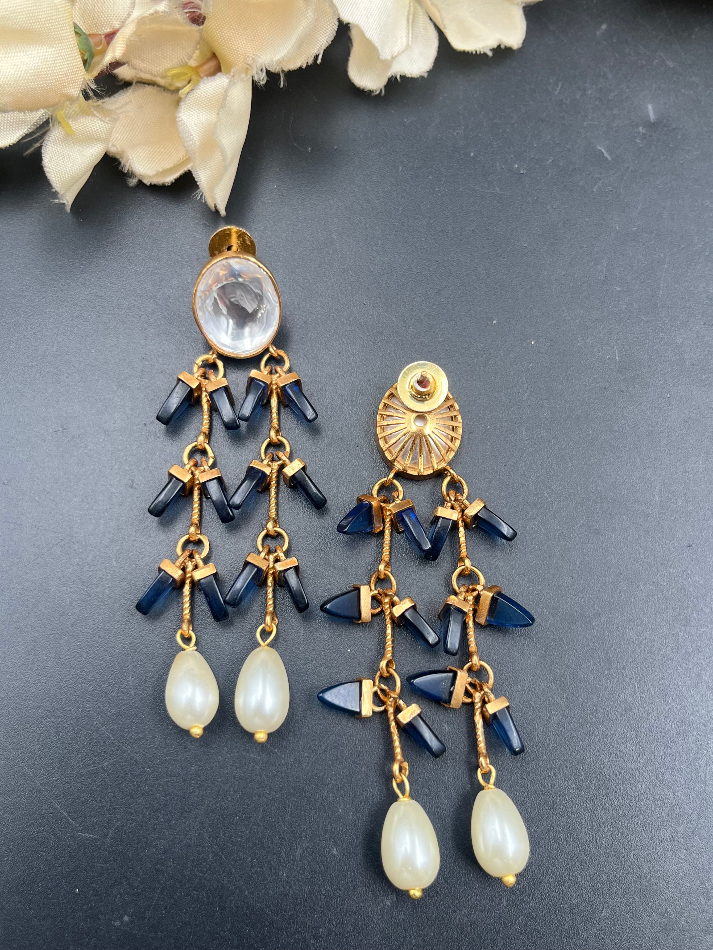 MINA EARRING
