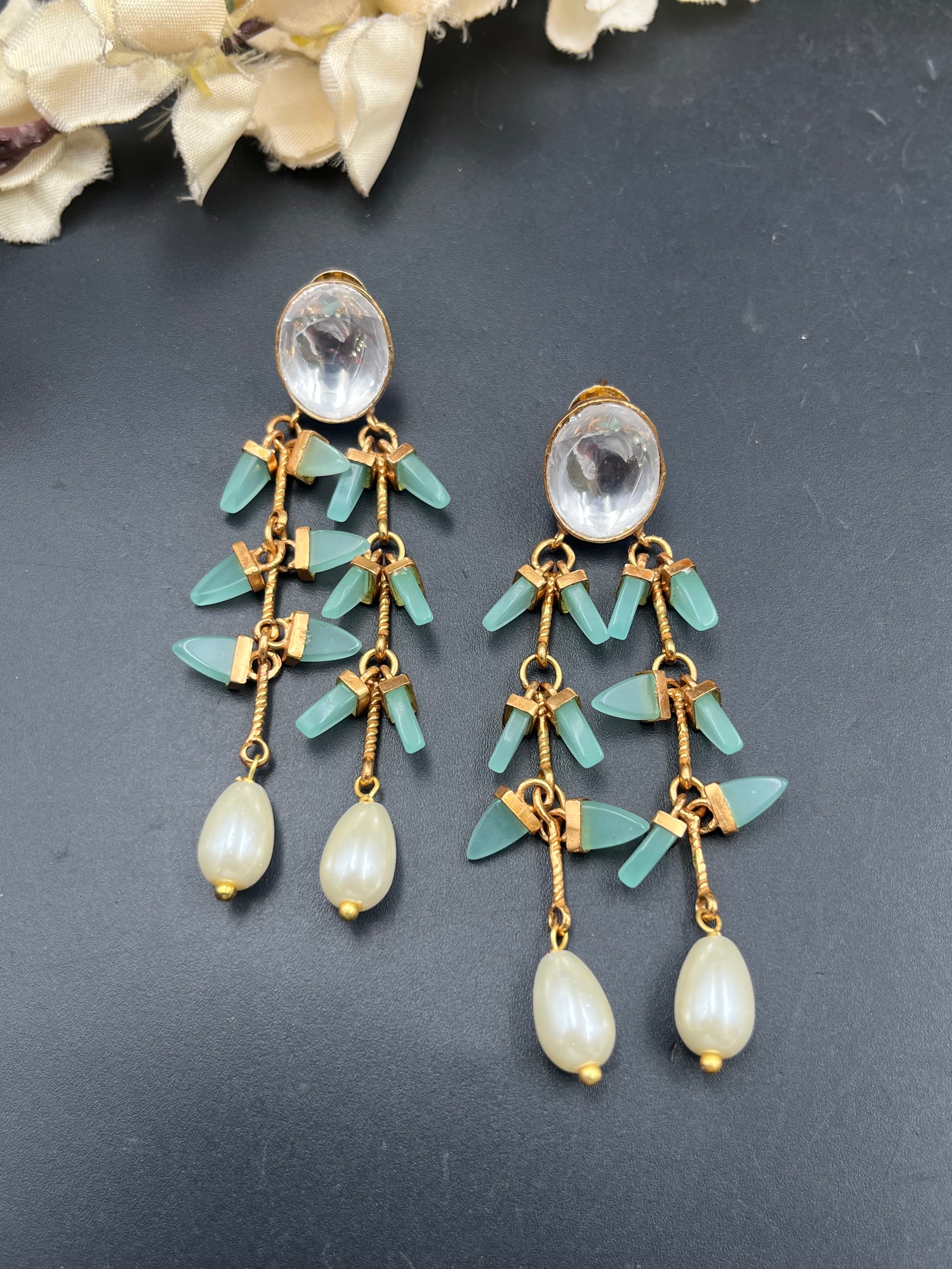 MINA EARRING