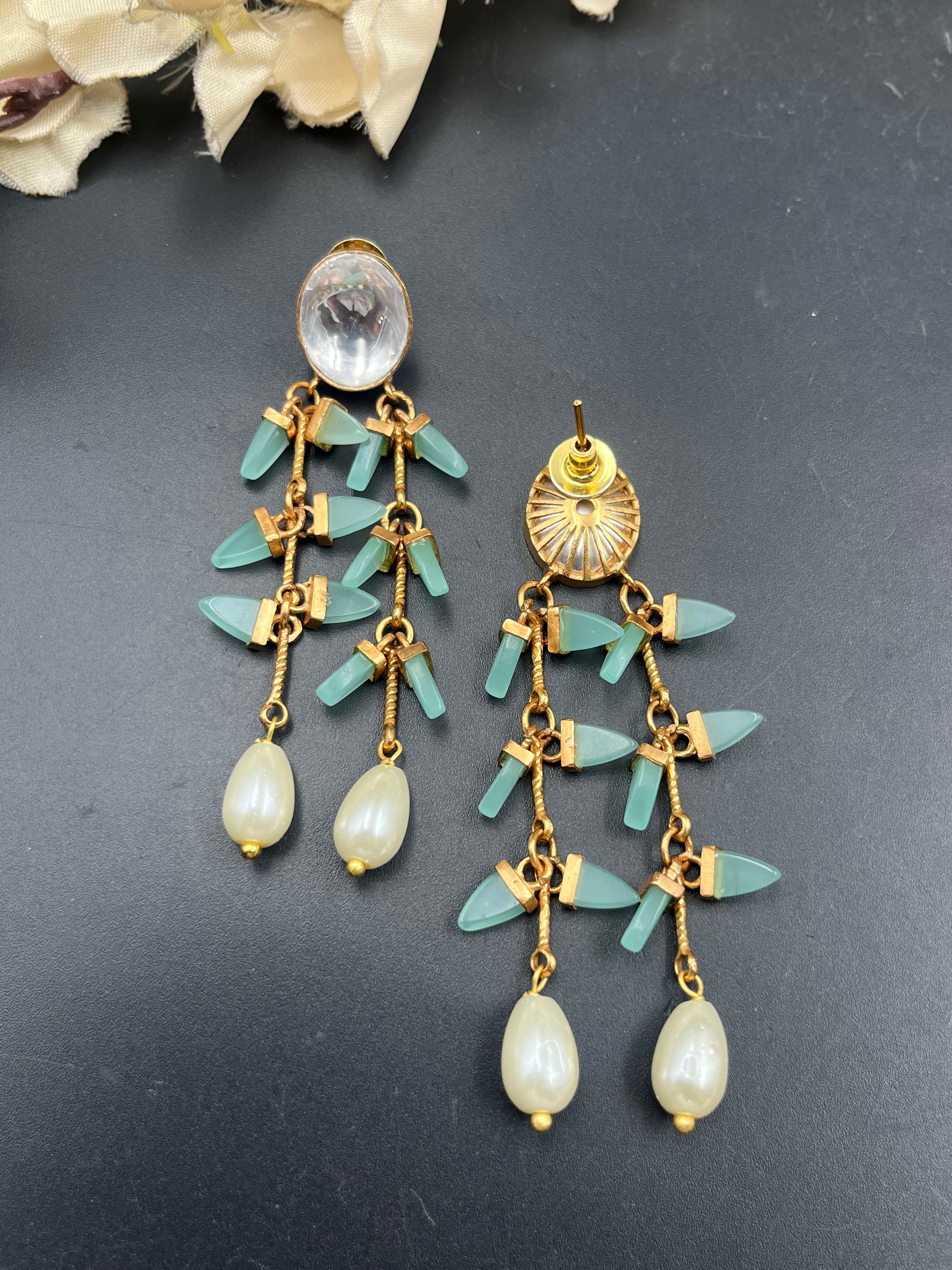 MINA EARRING