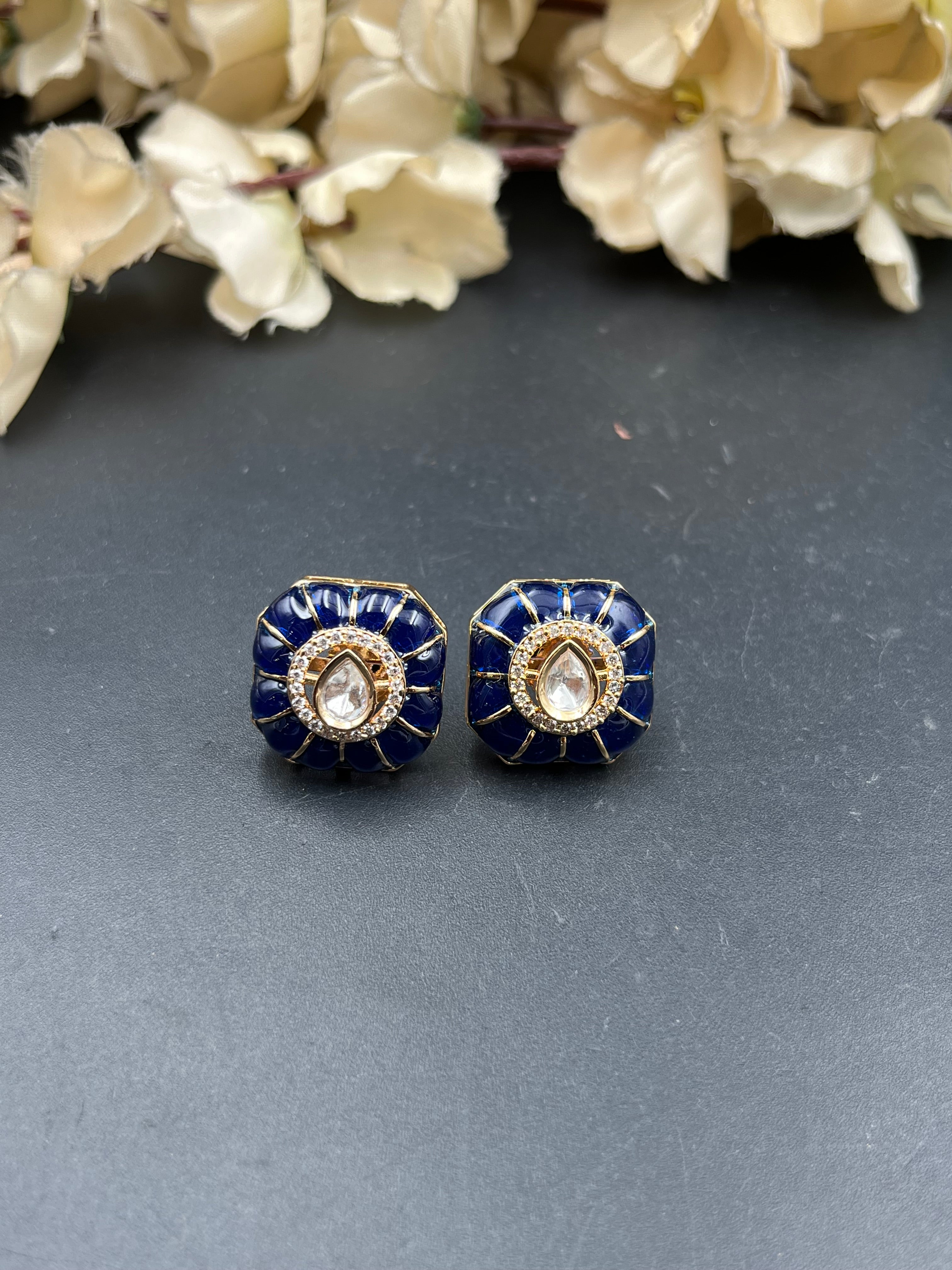 RADWA EARRING