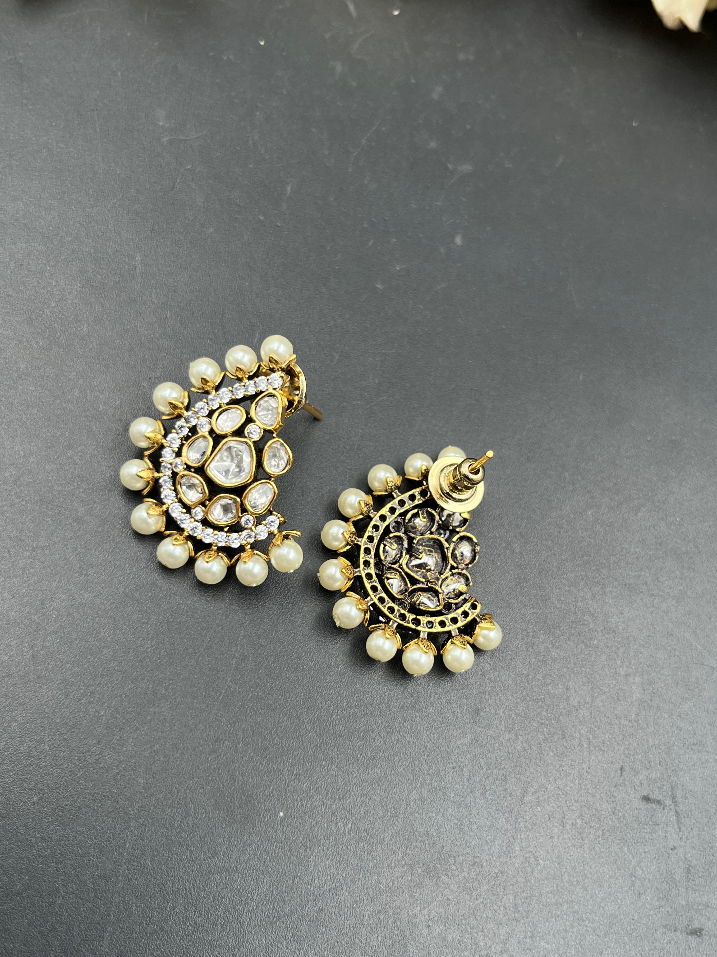 SUNAKASI EARRING