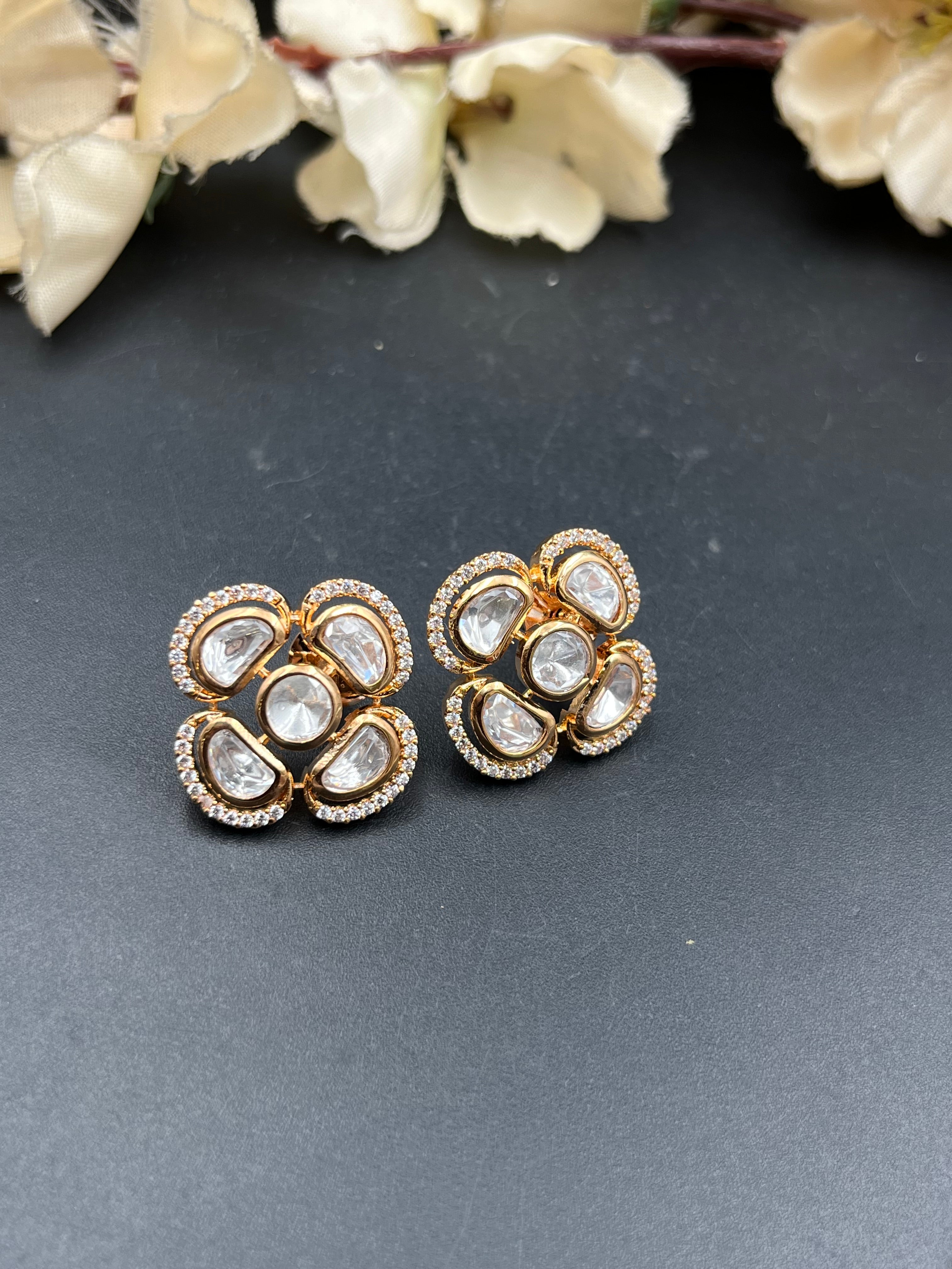 BOBY EARRING