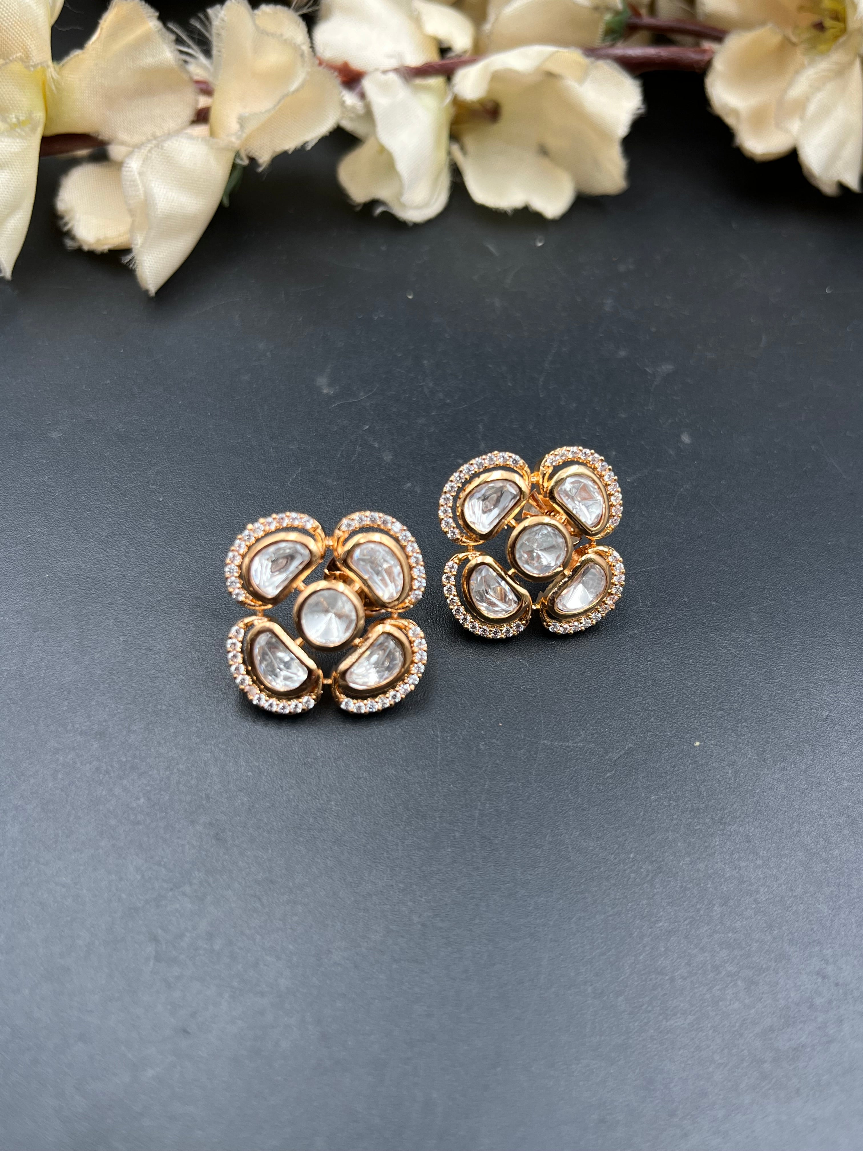 BOBY EARRING