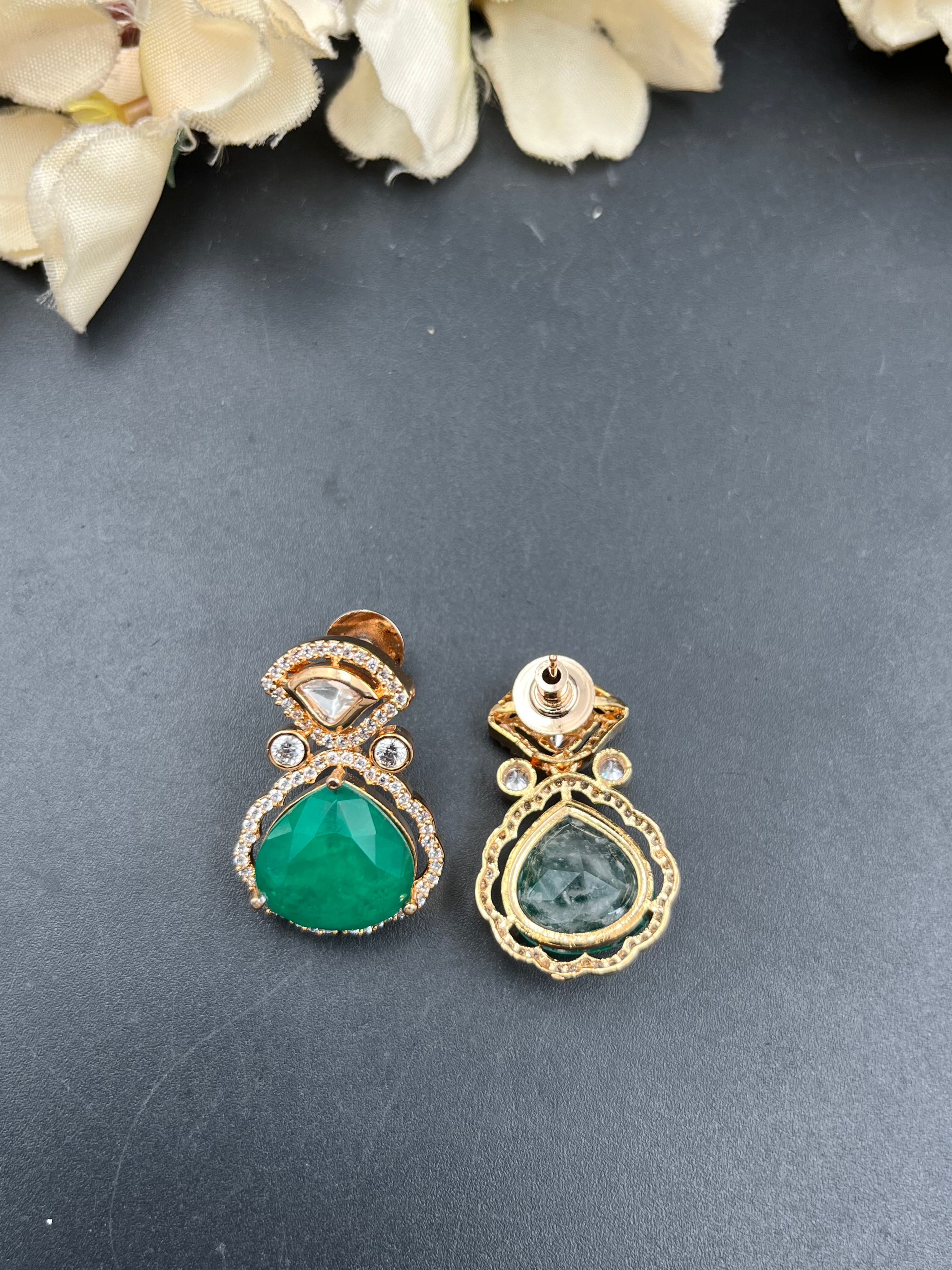 NISHU EARRING