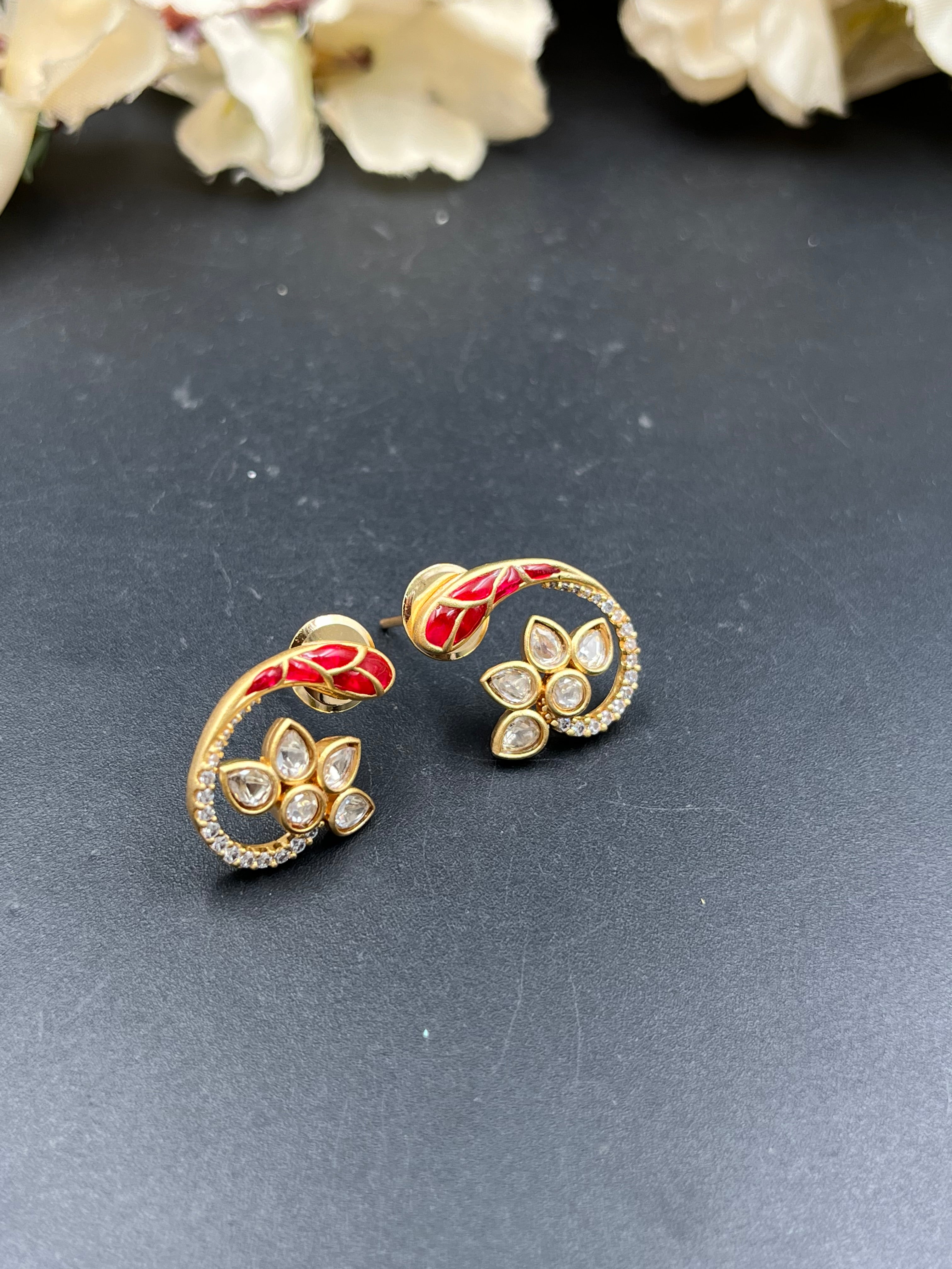 PINKI EARRING