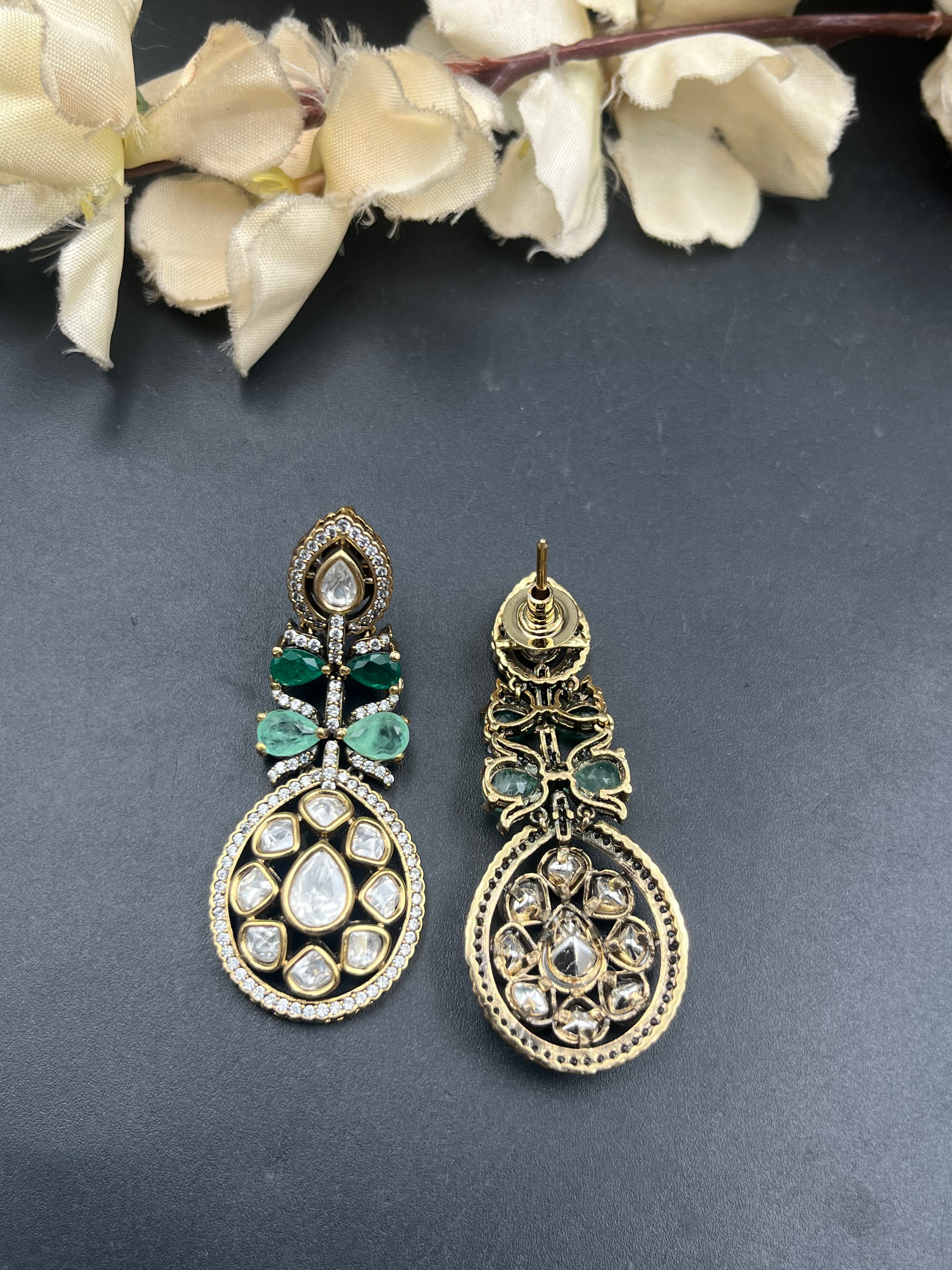 HIMA EARRING