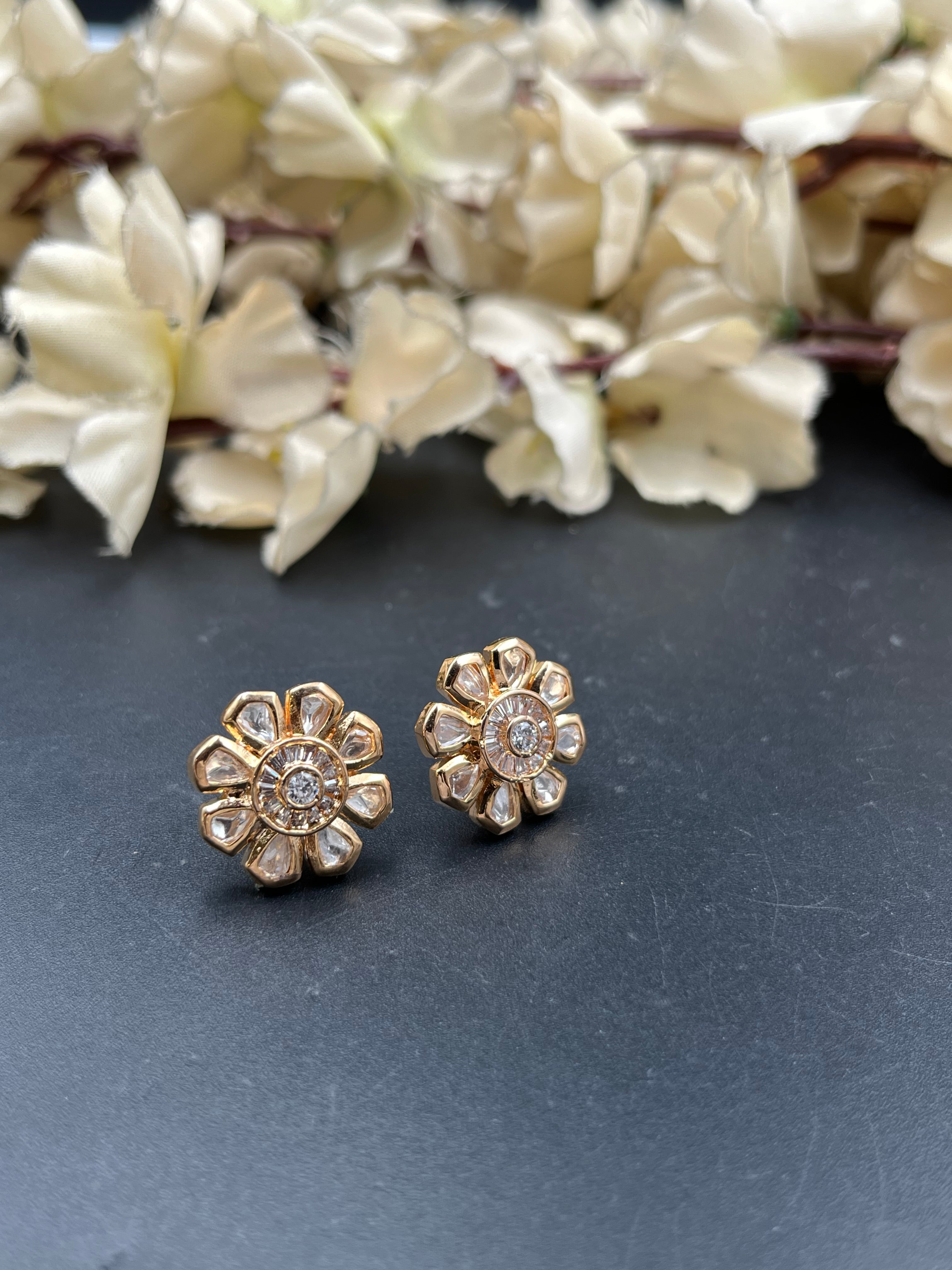 NISHU EARRING