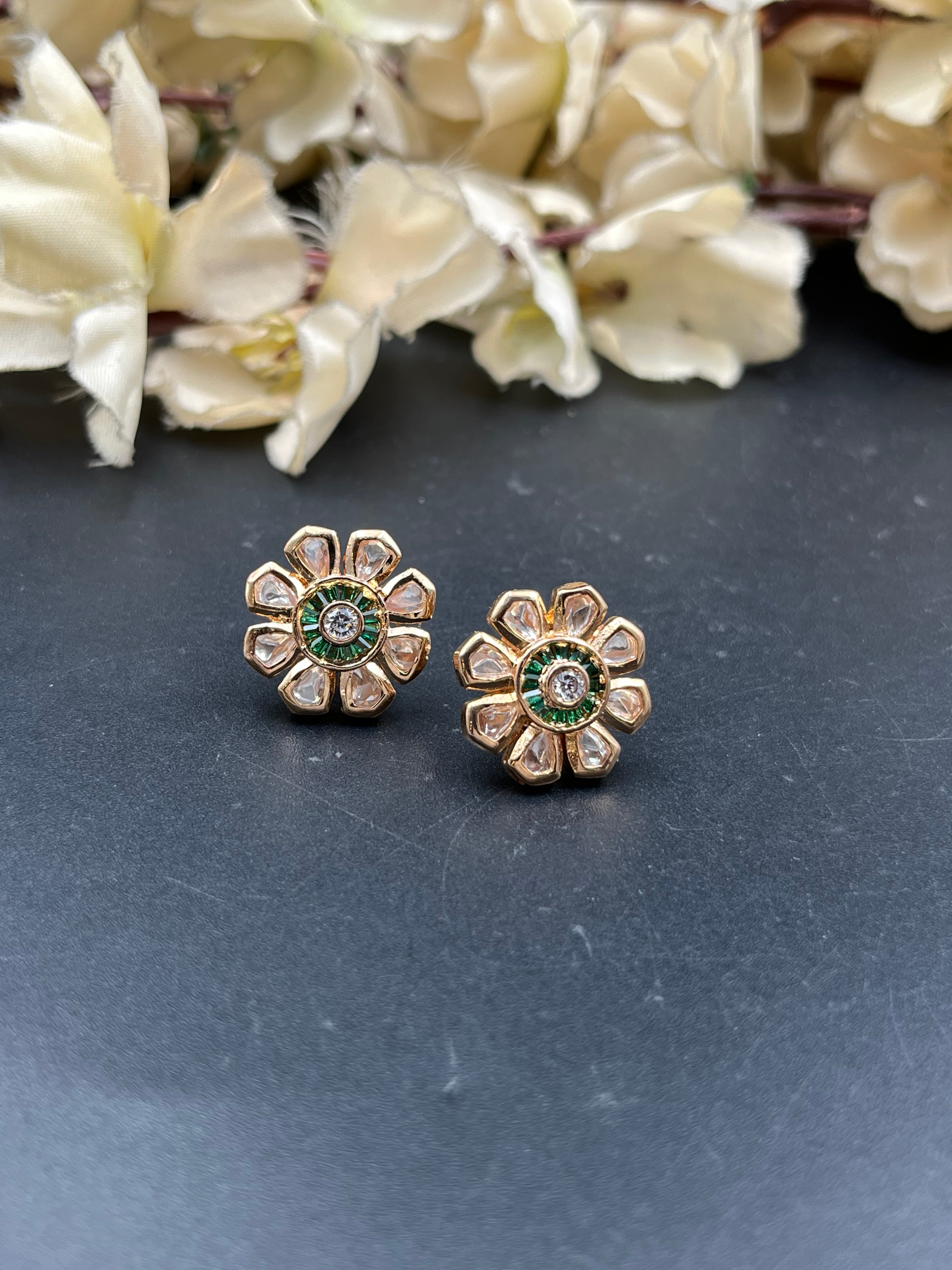 NISHU EARRING