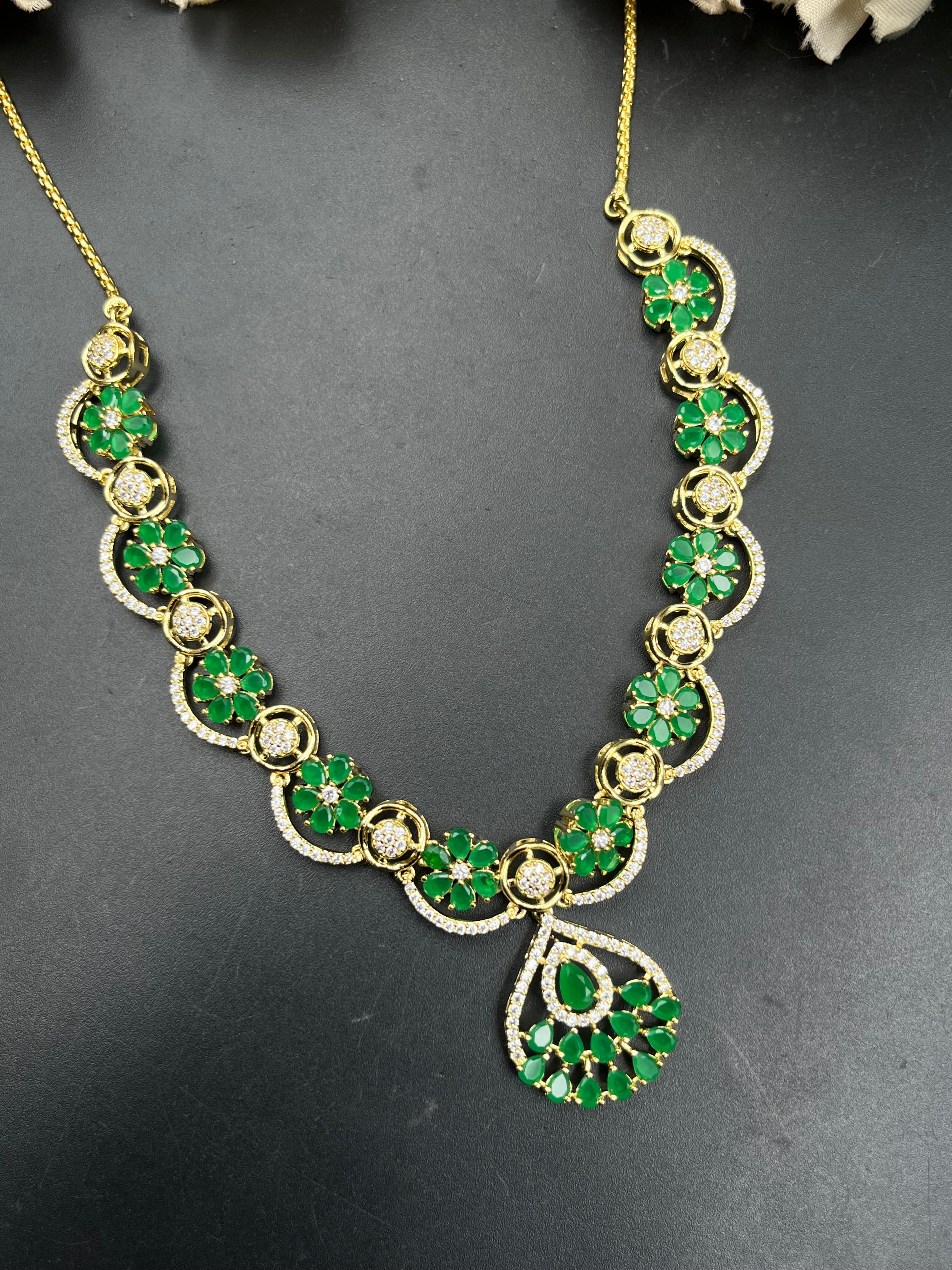 FRA NECKLACE
