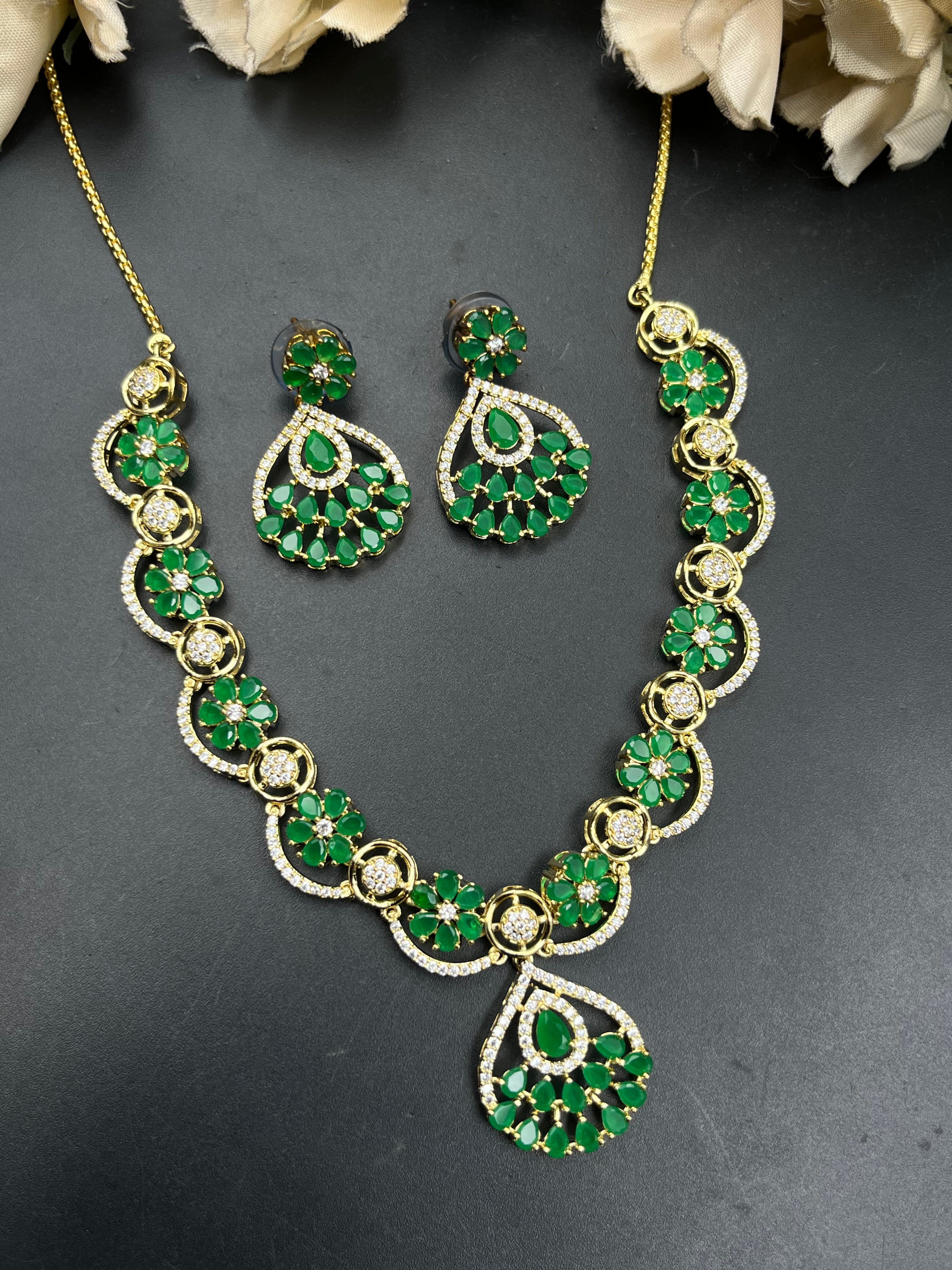 FRA NECKLACE