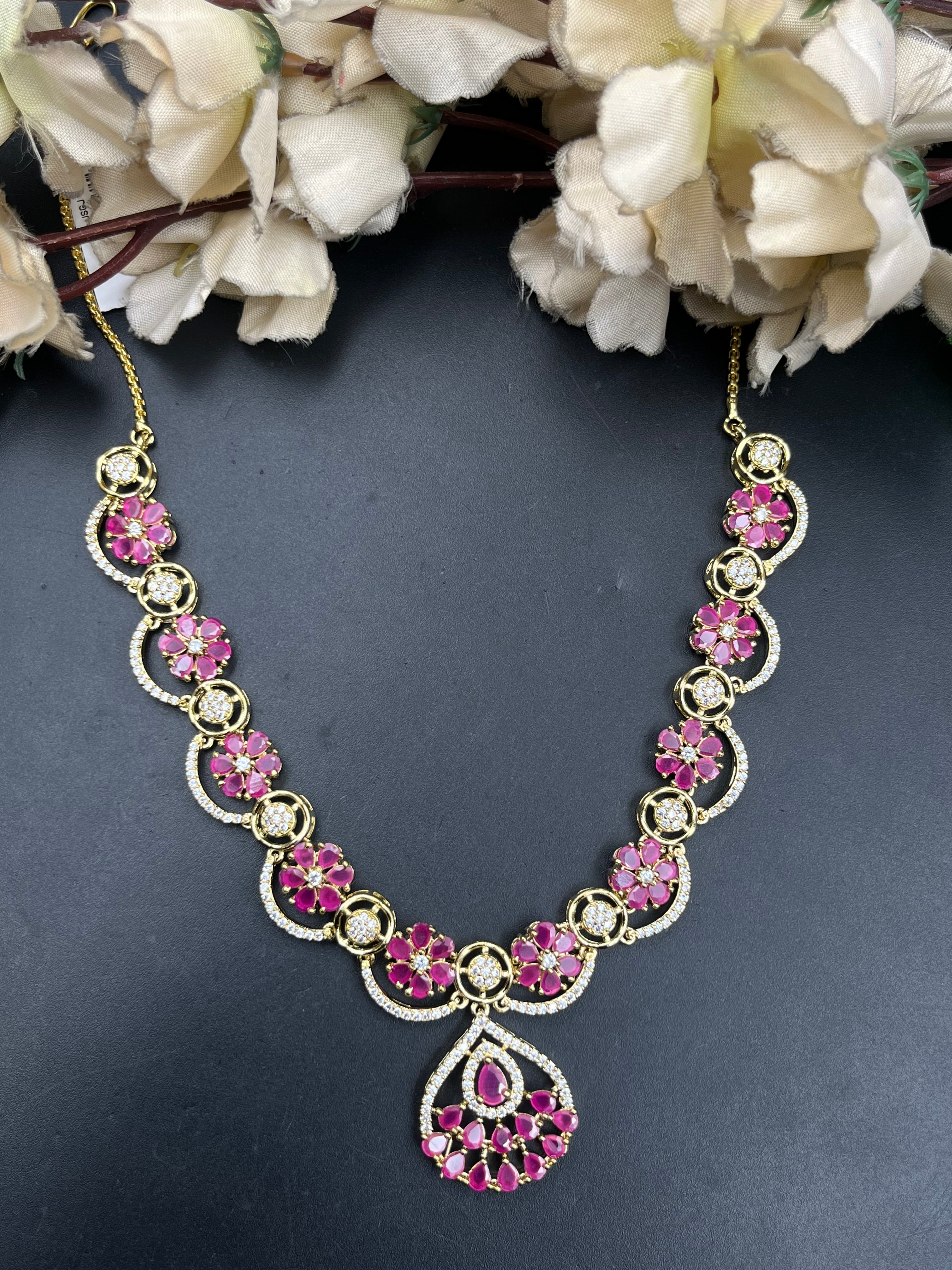 FRA NECKLACE