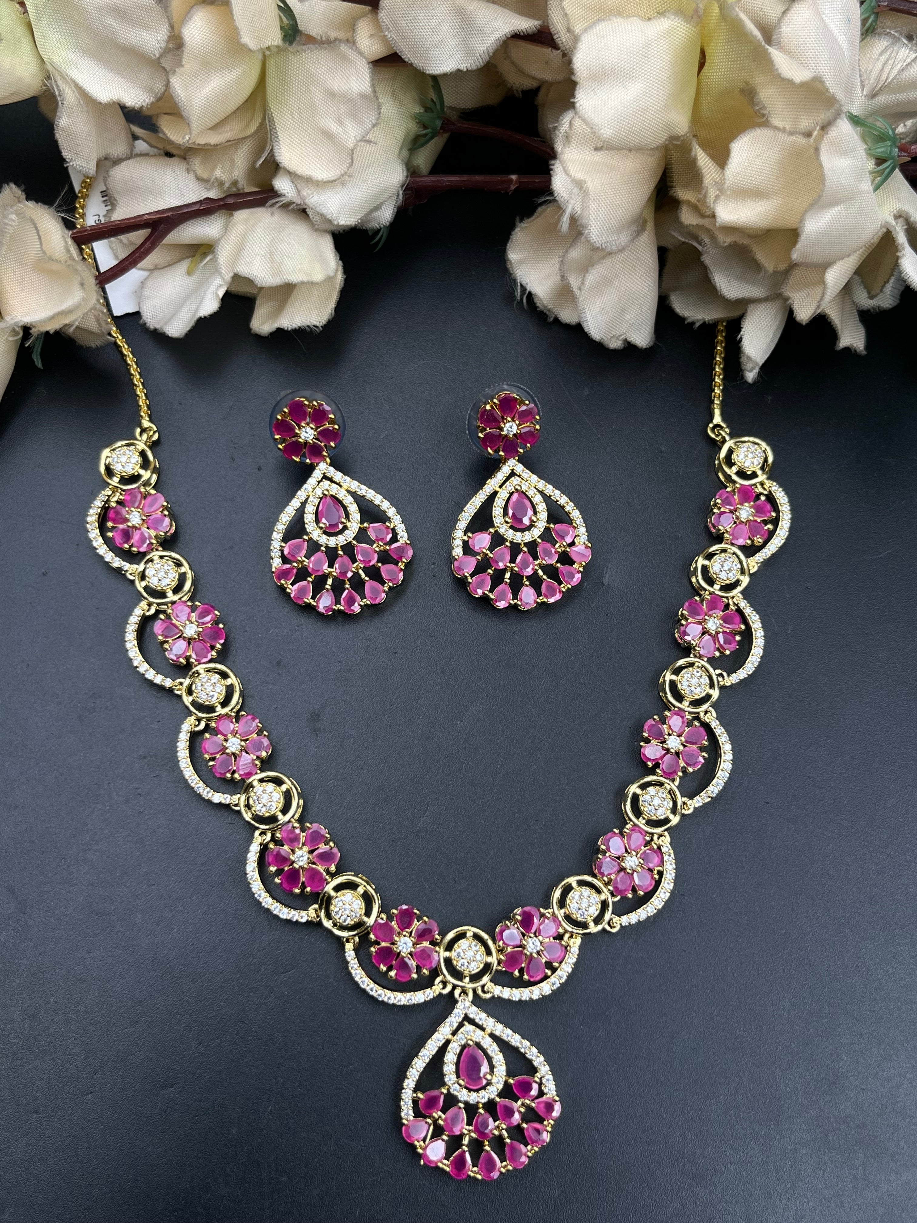FRA NECKLACE