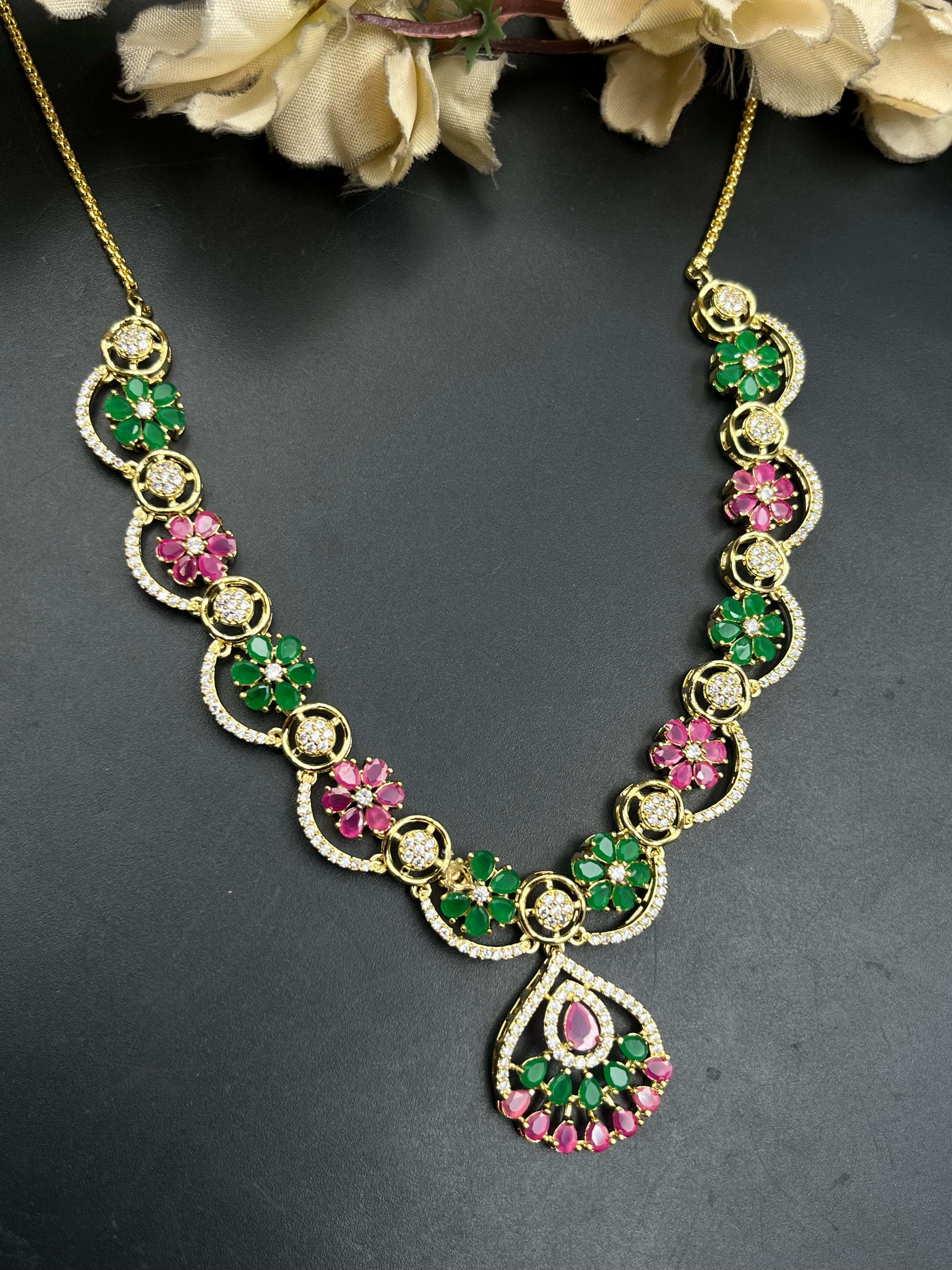 FRA NECKLACE