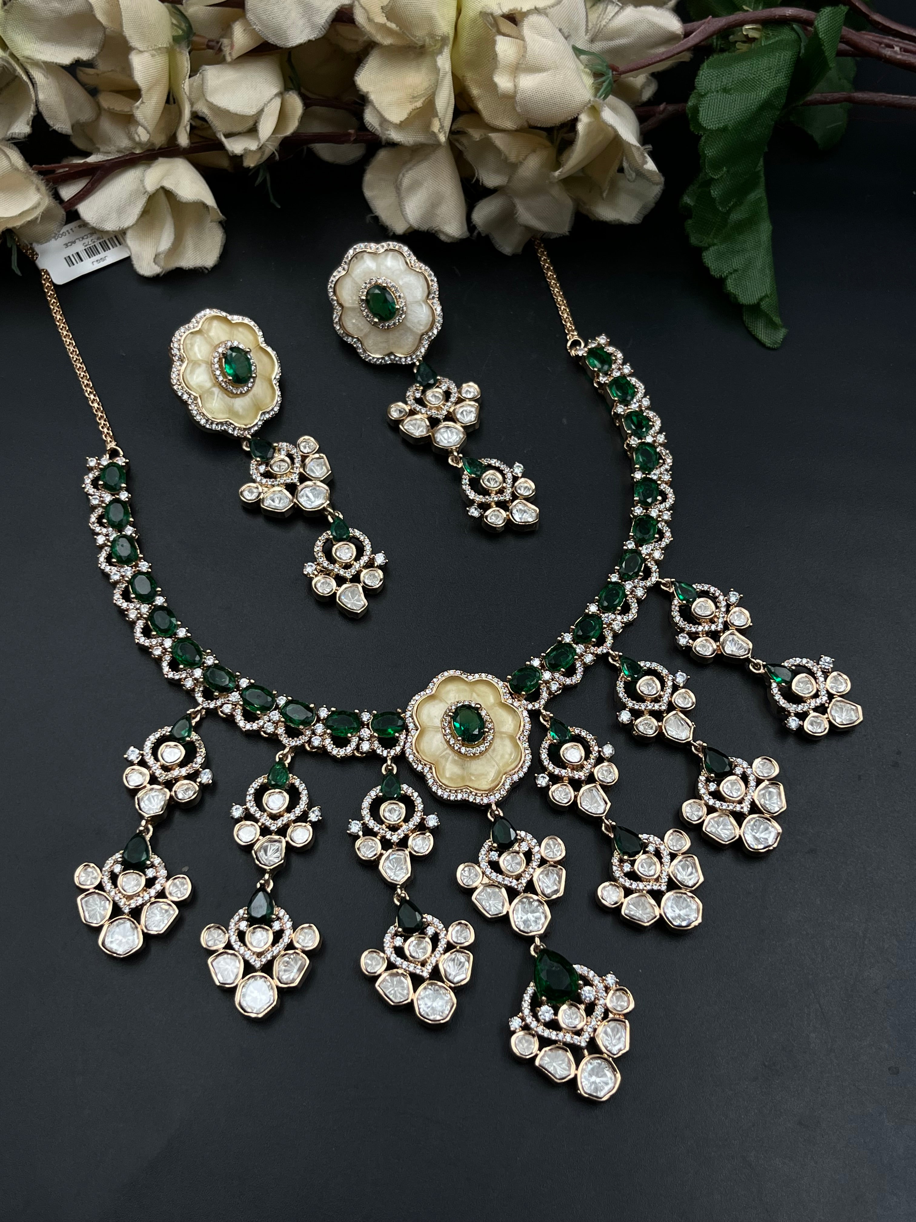 VINUU NECKLACE