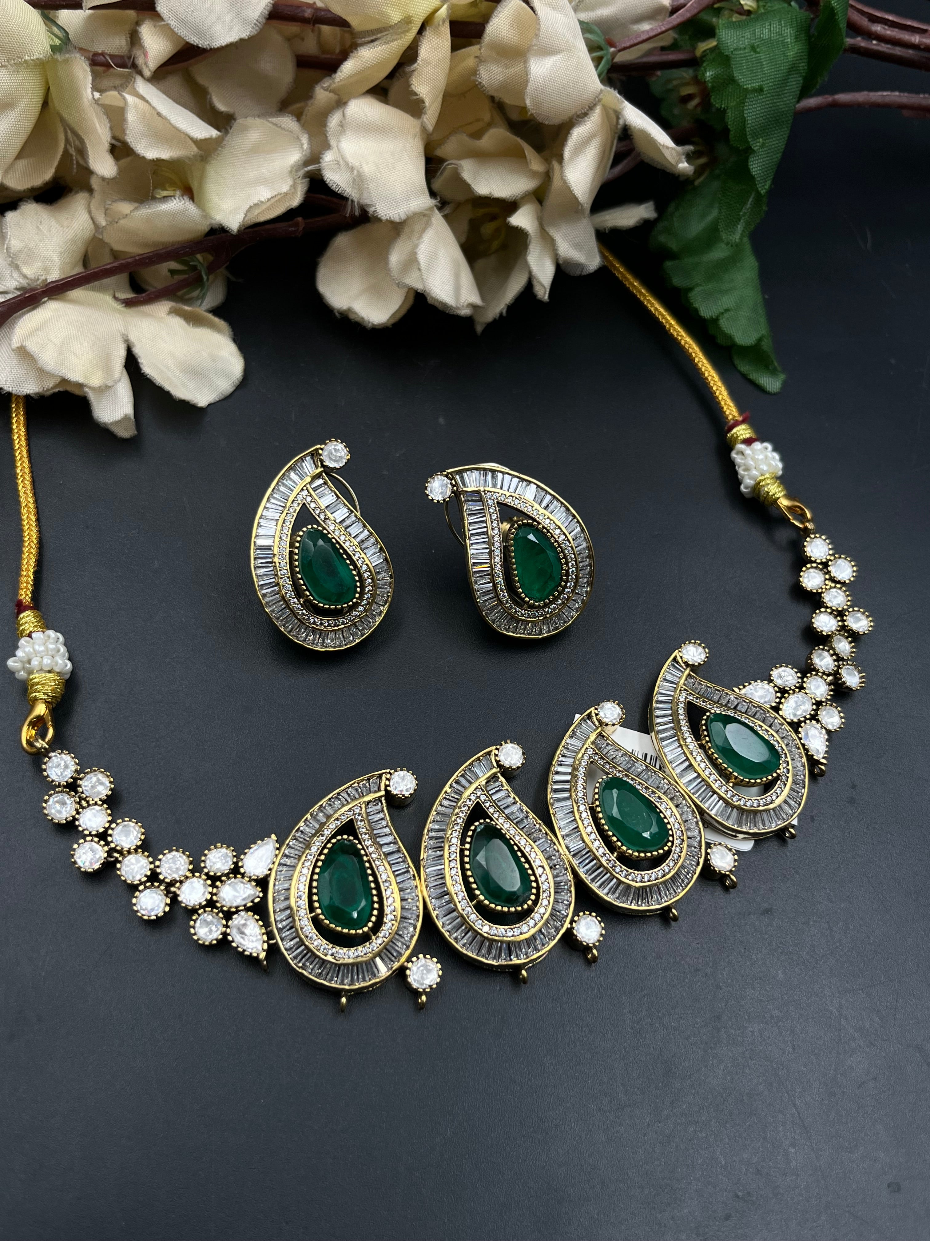 Lakshita Necklace