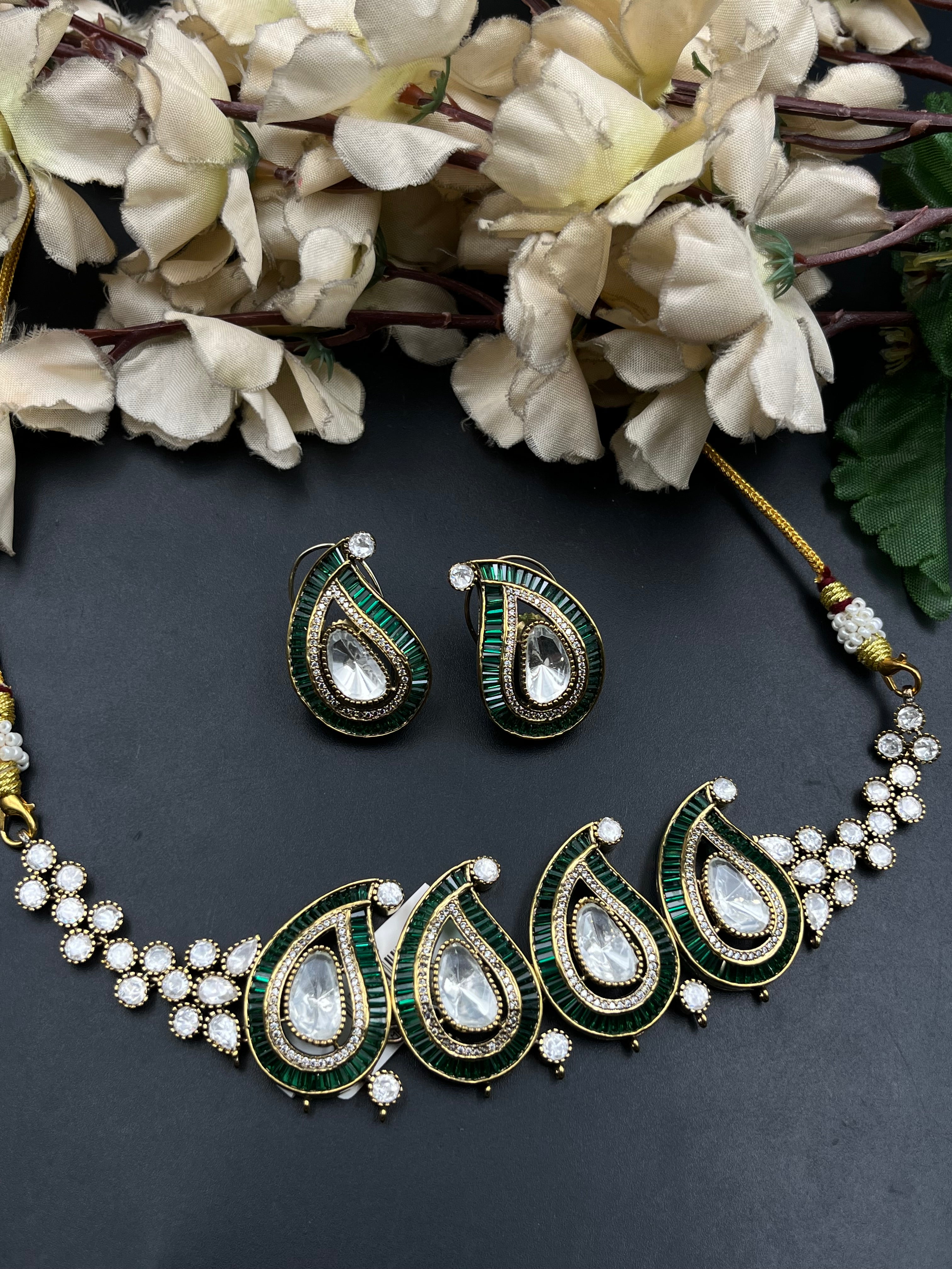Lakshita Necklace