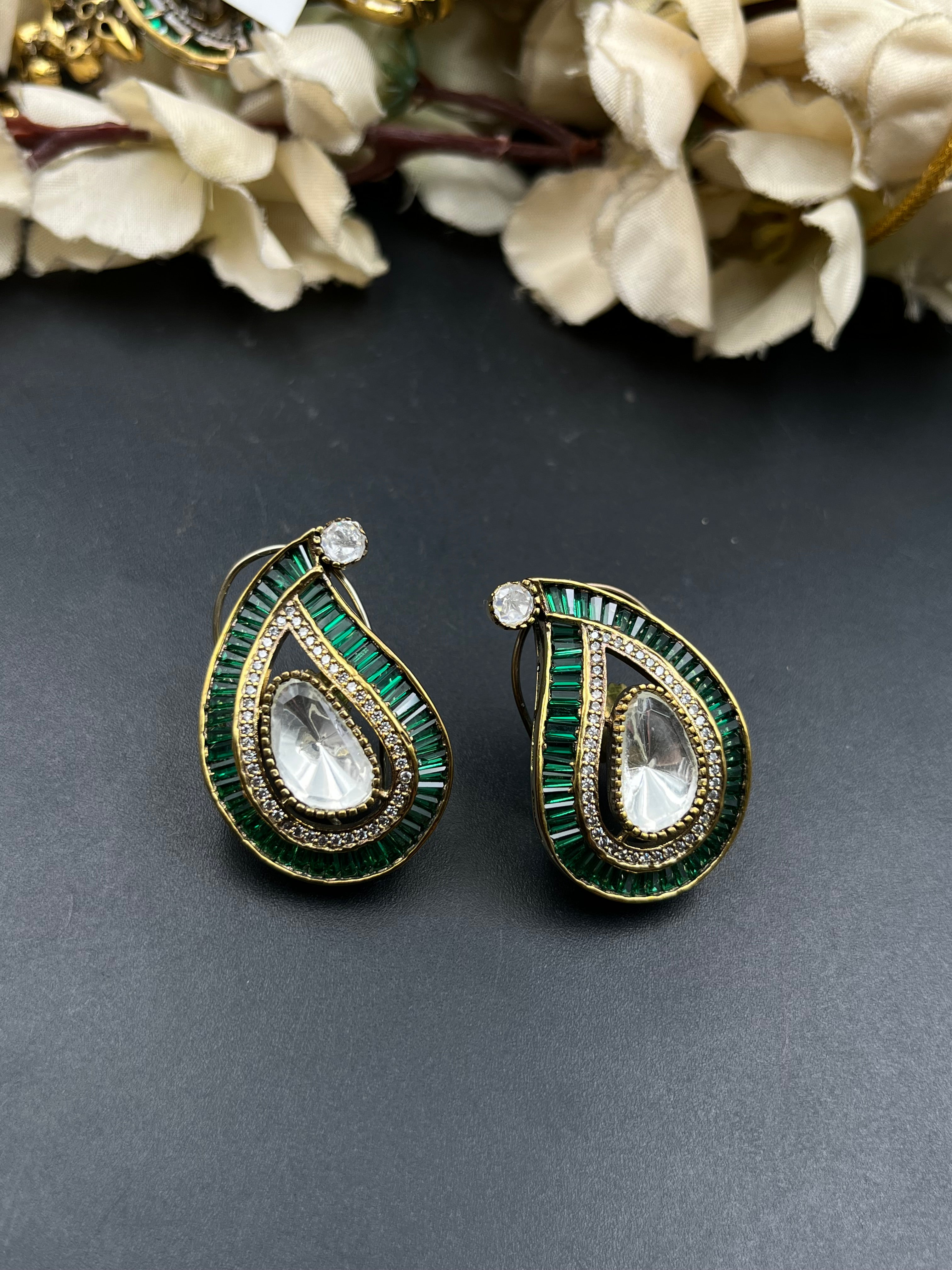 Lakshita Necklace