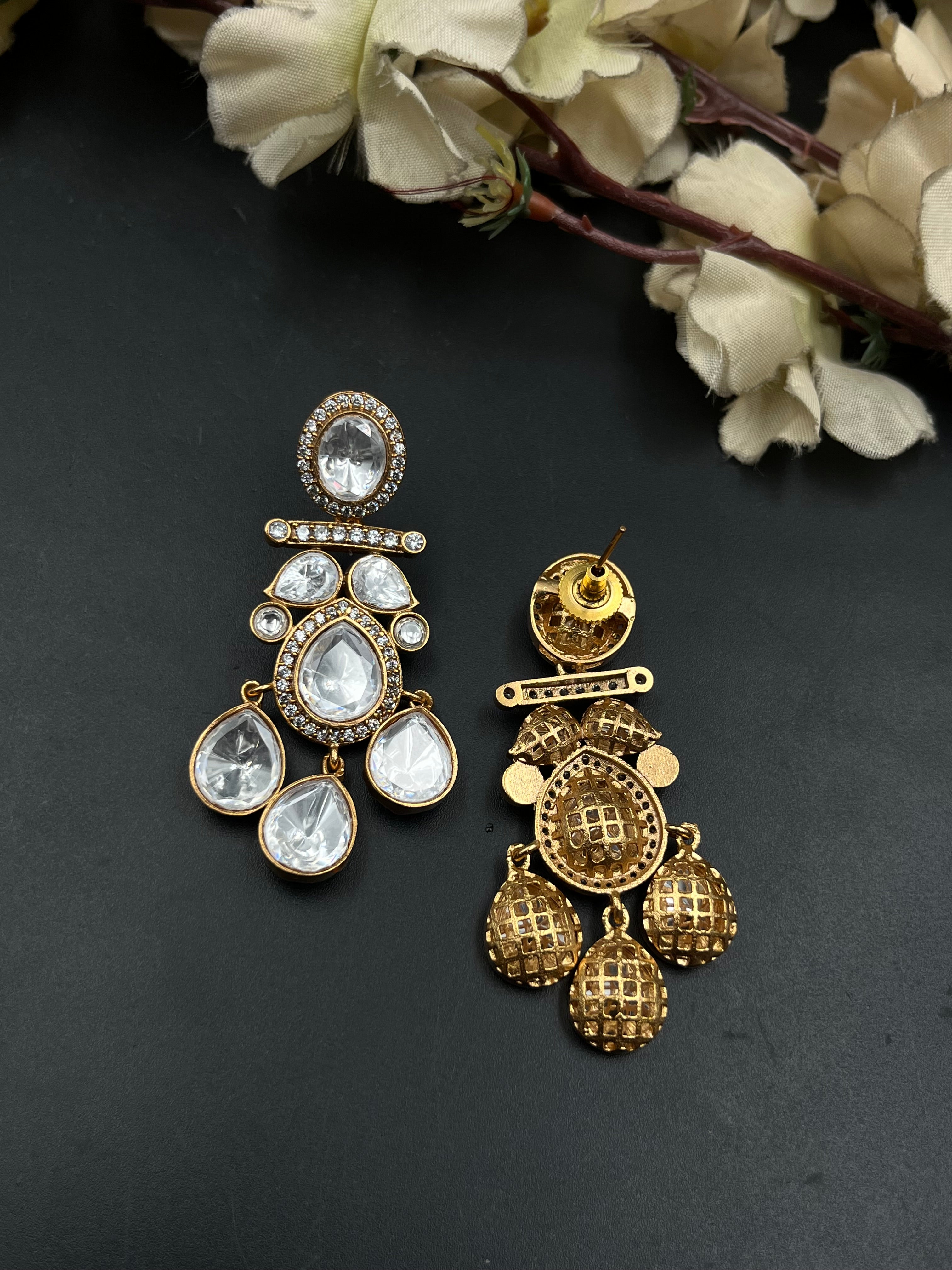 BHUMI EARRING