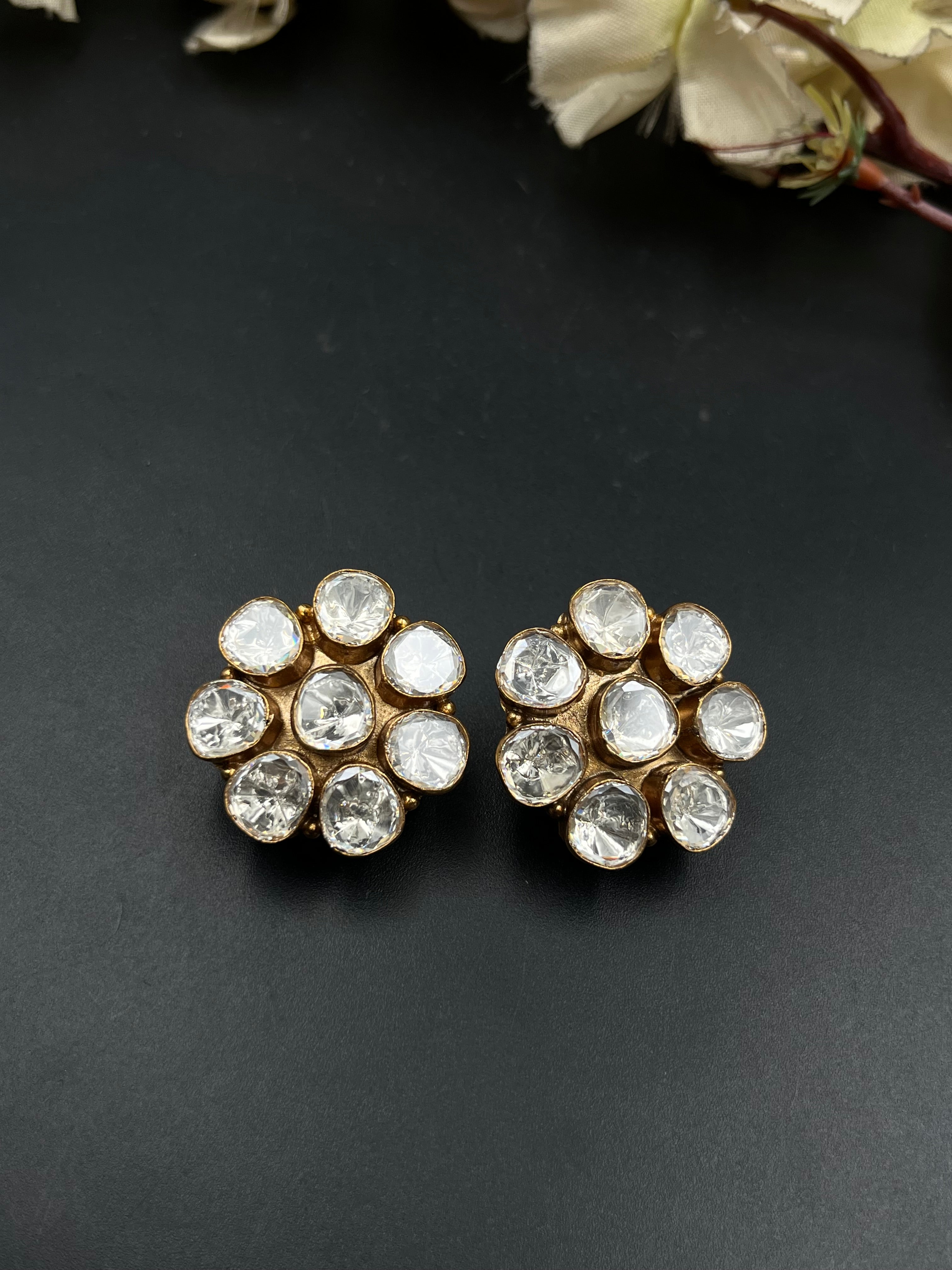 SHERYA EARRING