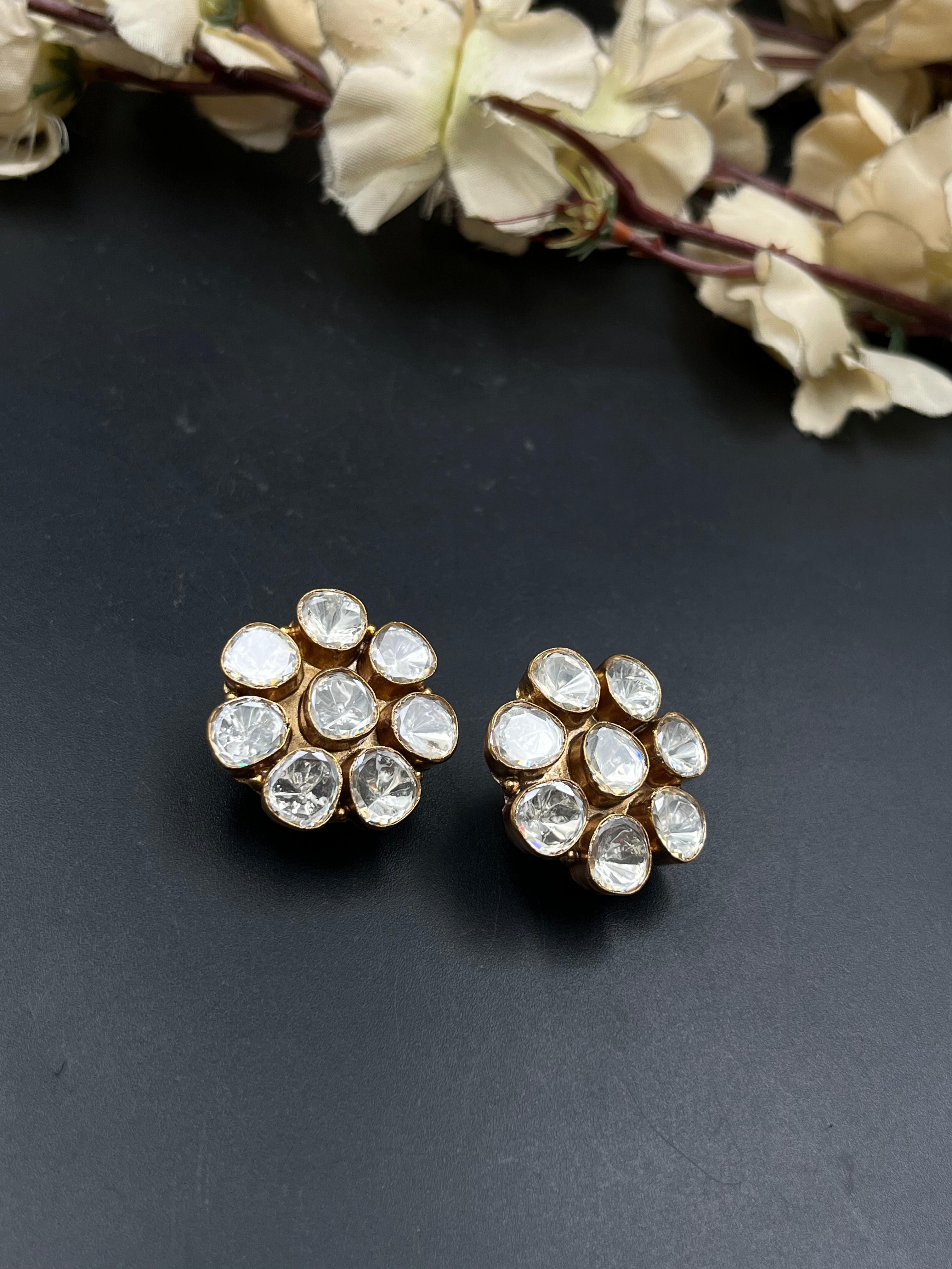 SHERYA EARRING