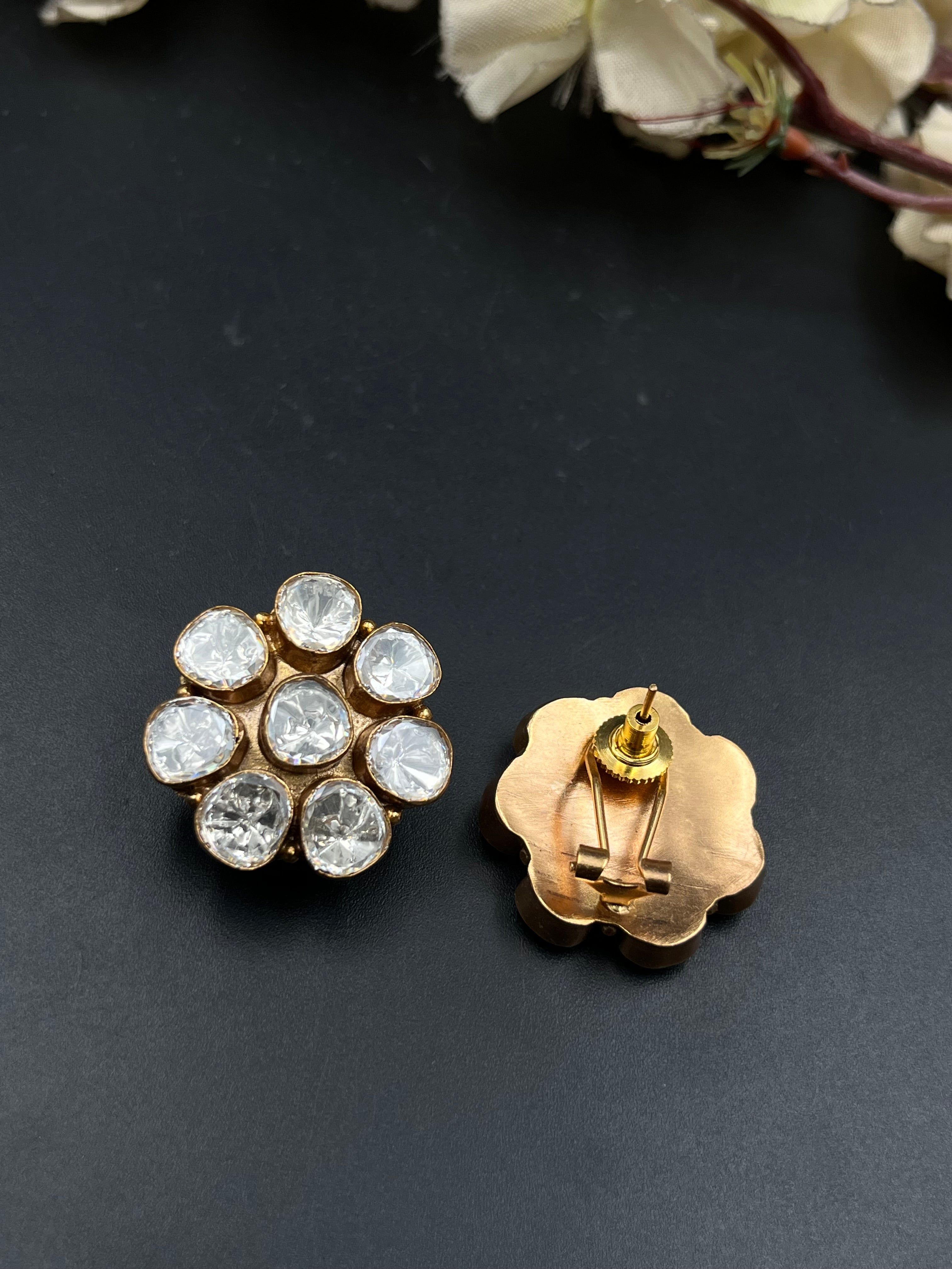 SHERYA EARRING