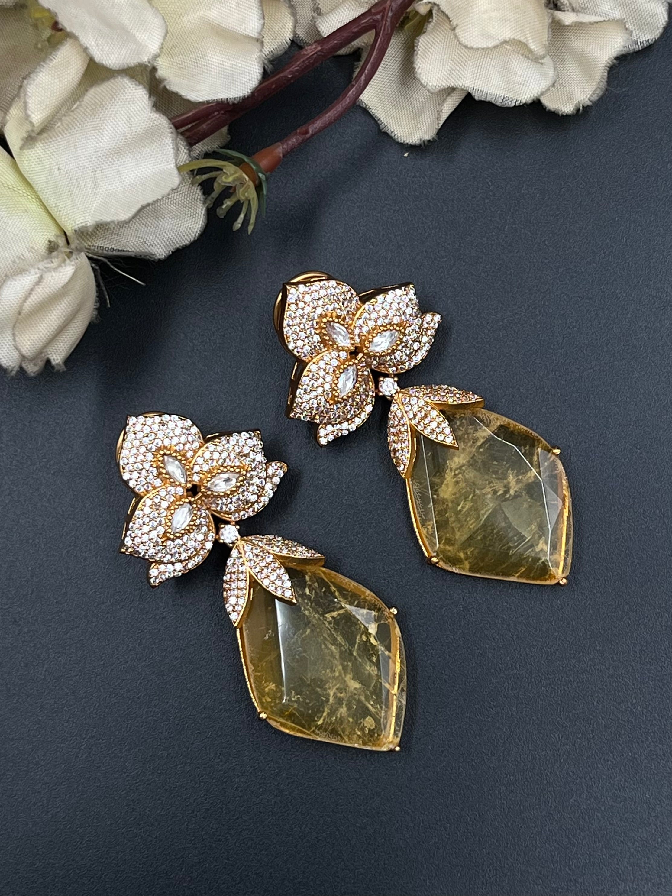 MAHI EARRINGS