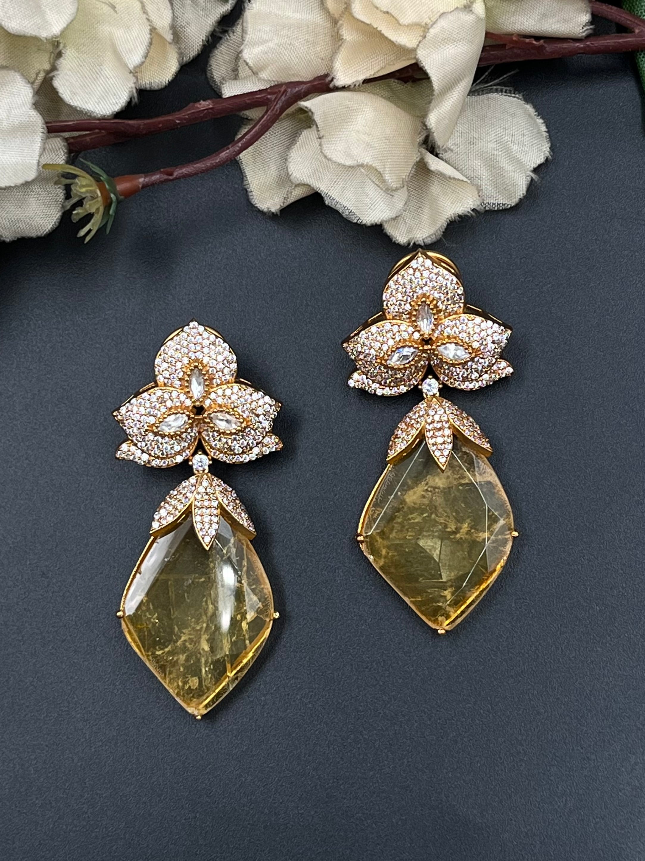 MAHI EARRINGS
