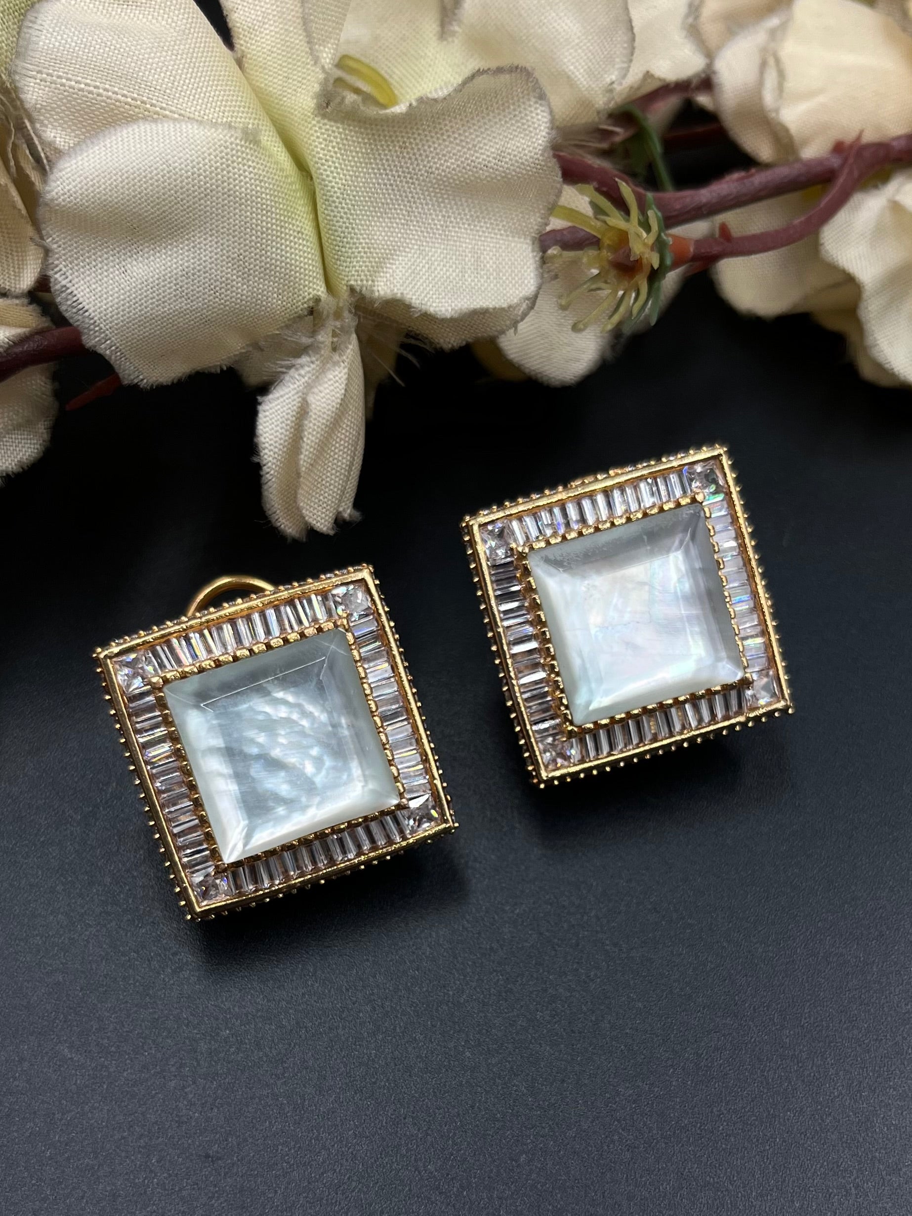 AIZA EARRINGS