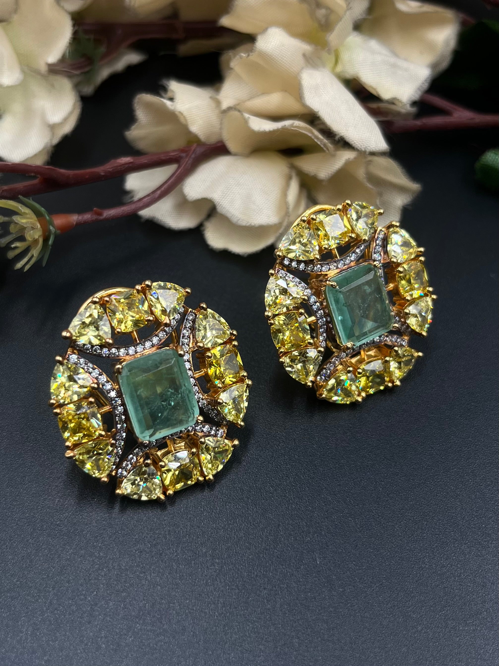 ARIYA EARRINGS
