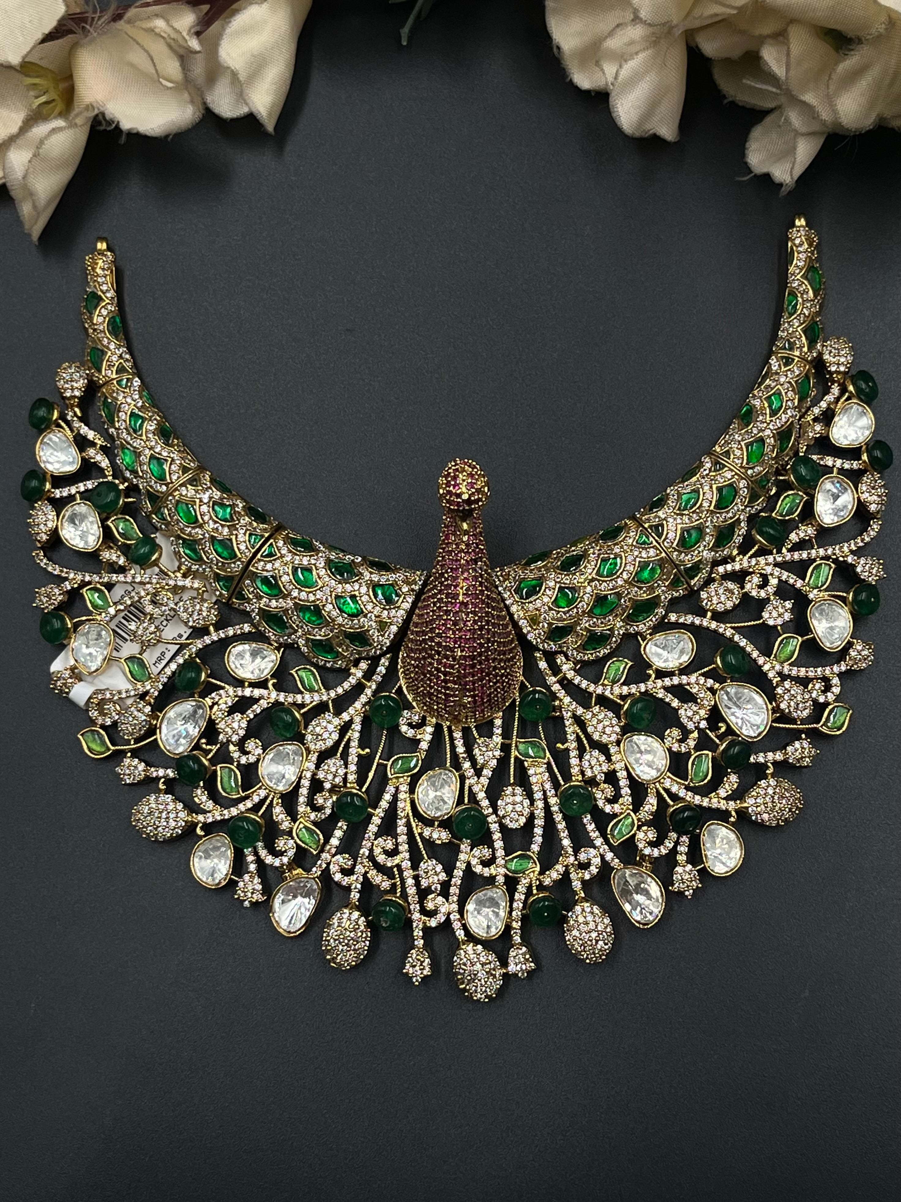 GULNAR NECKLACE