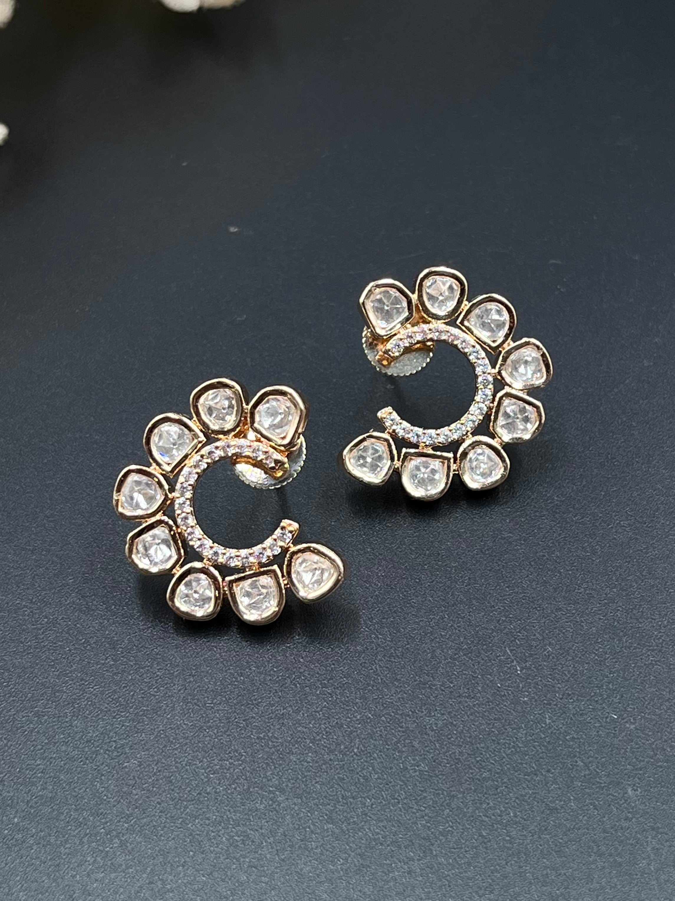 NISA EARRINGS