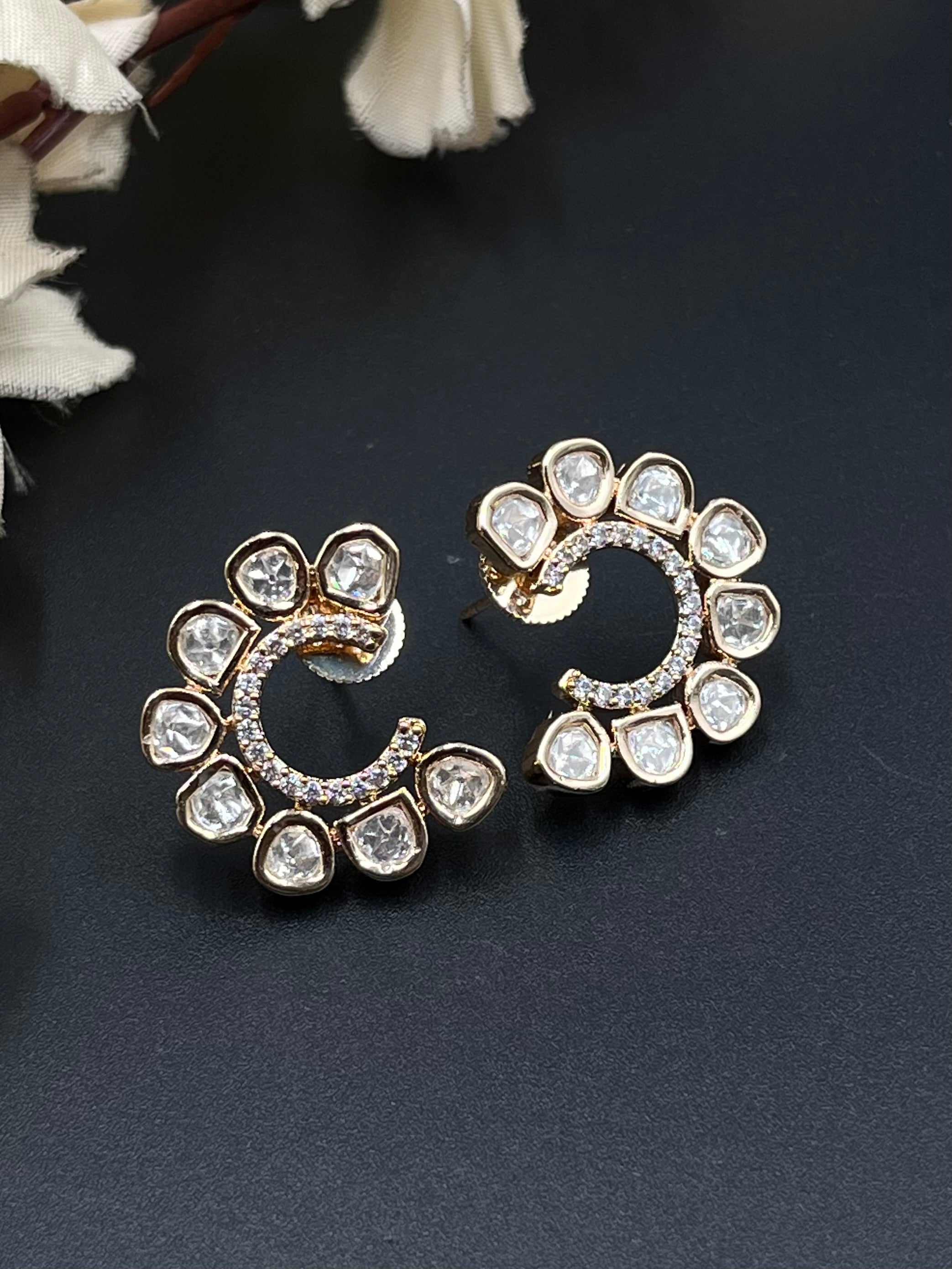 NISA EARRINGS