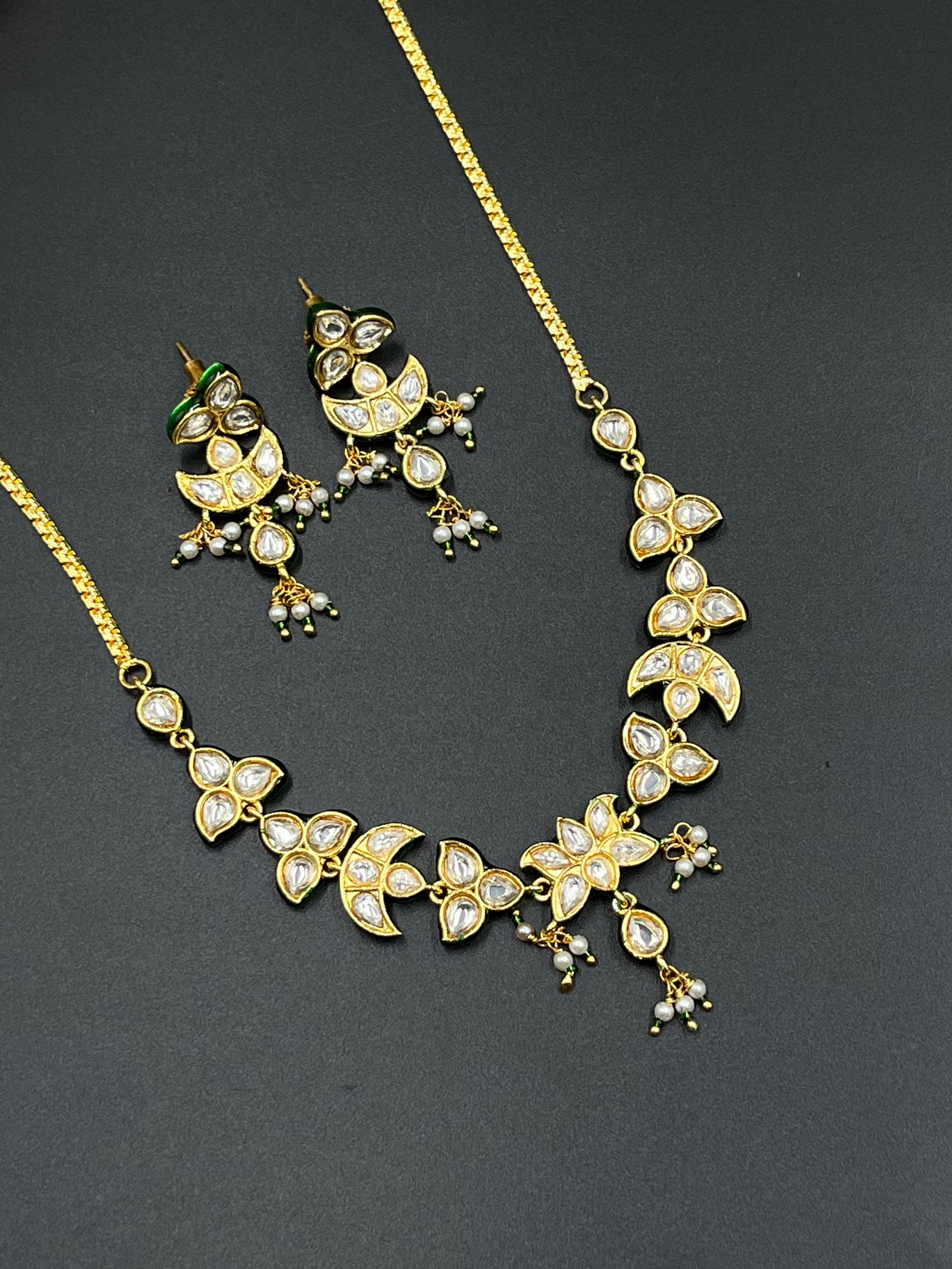 GHAZAL NECKLACE