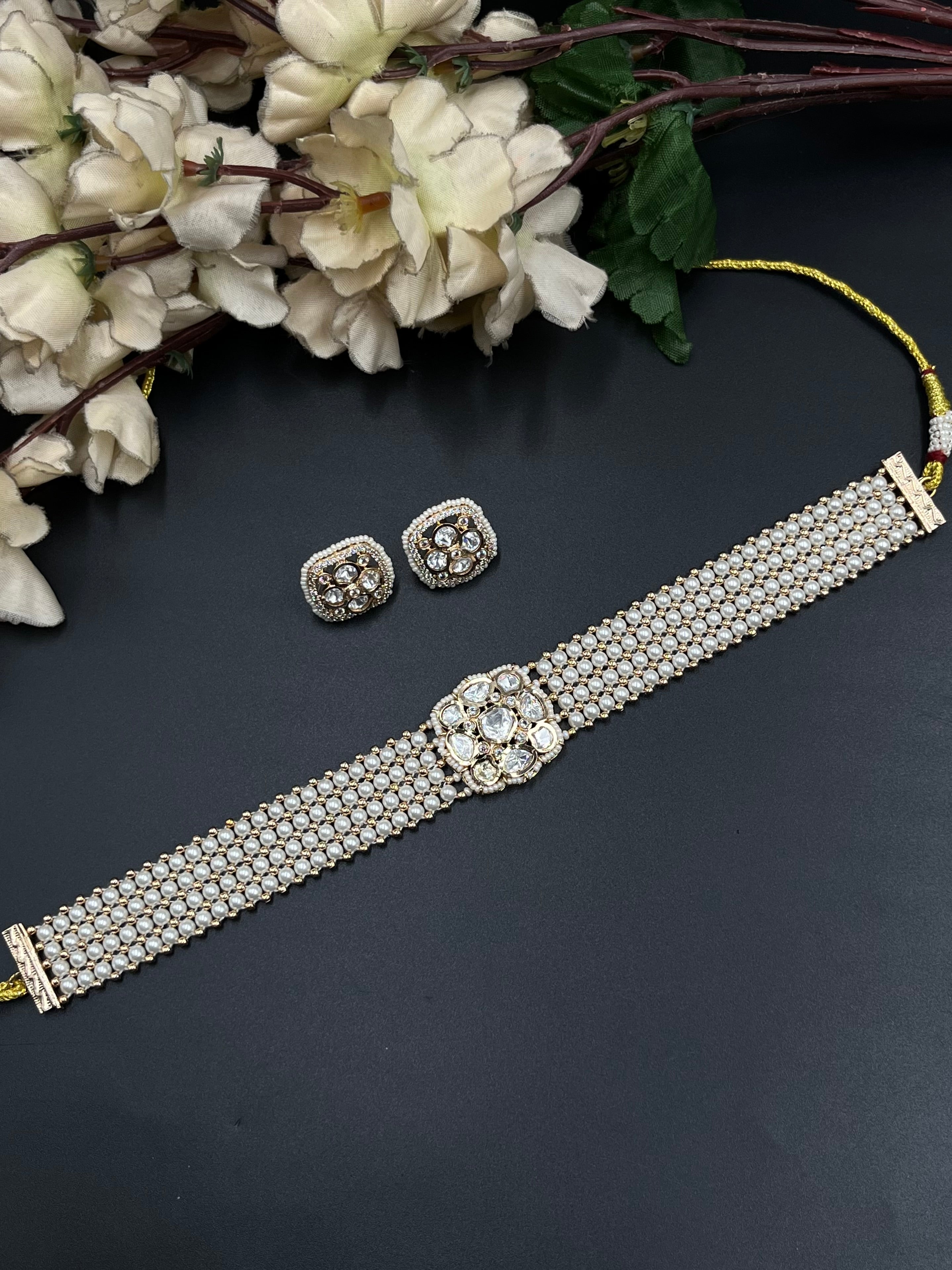 REEHA NECKLACE