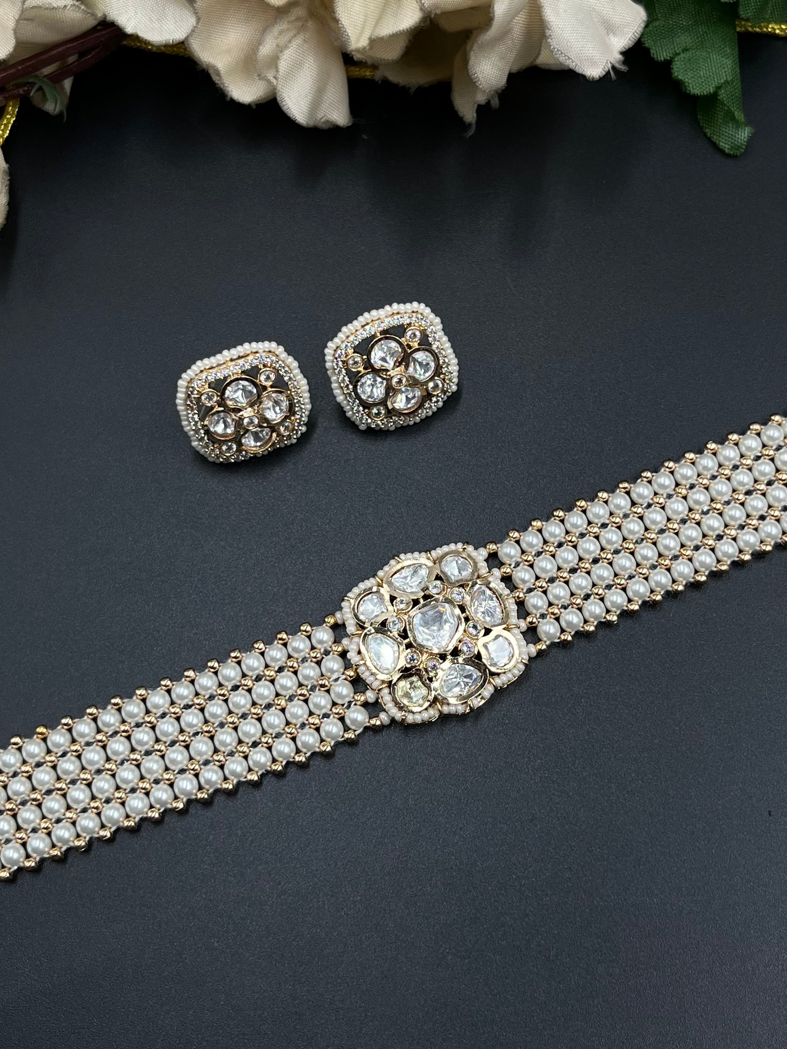 REEHA NECKLACE