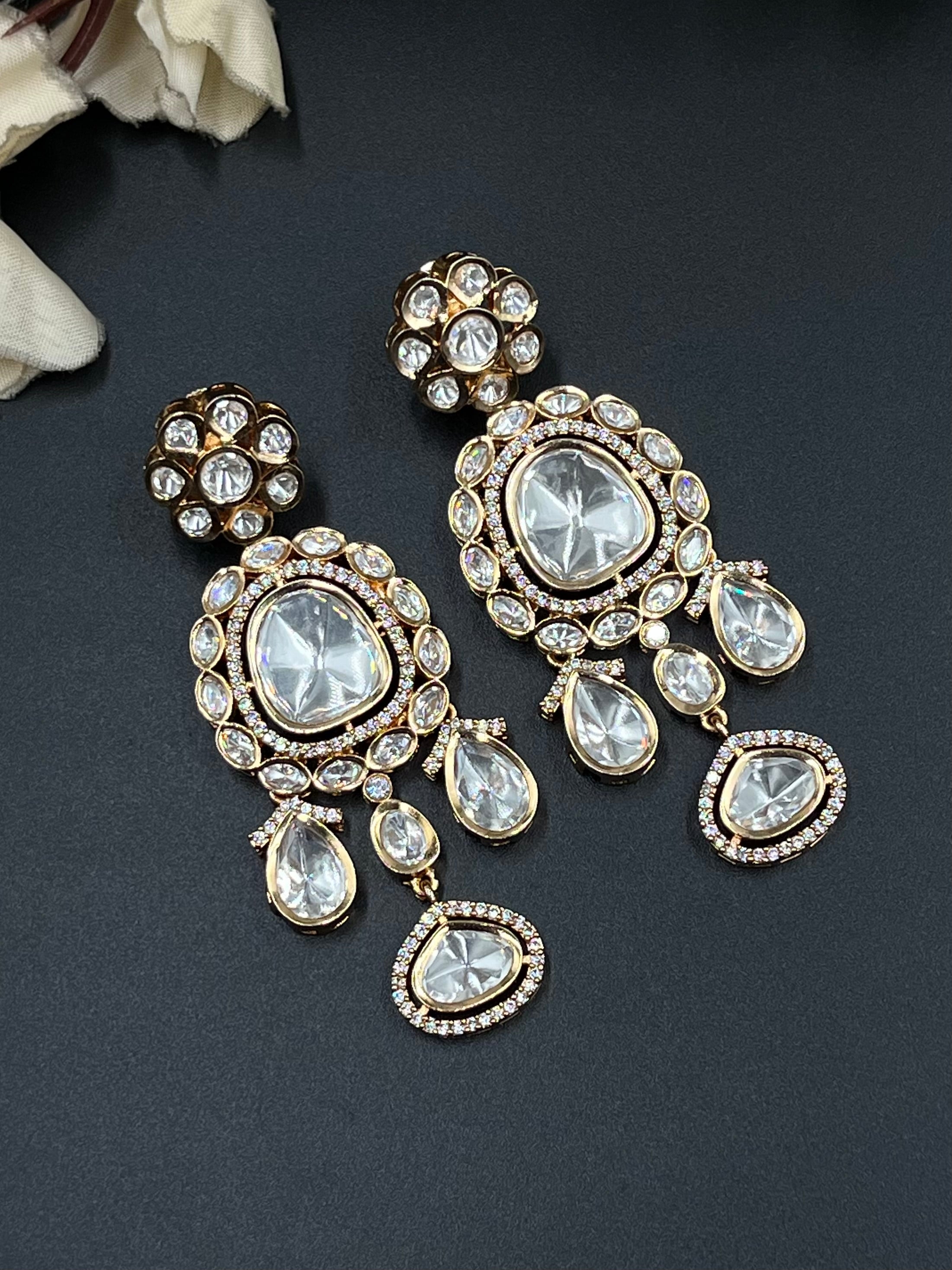 NIKI EARRINGS
