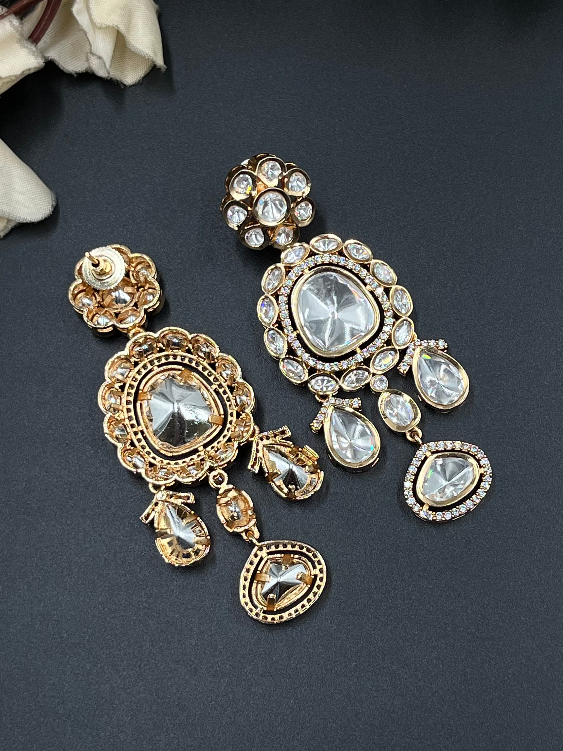 NIKI EARRINGS