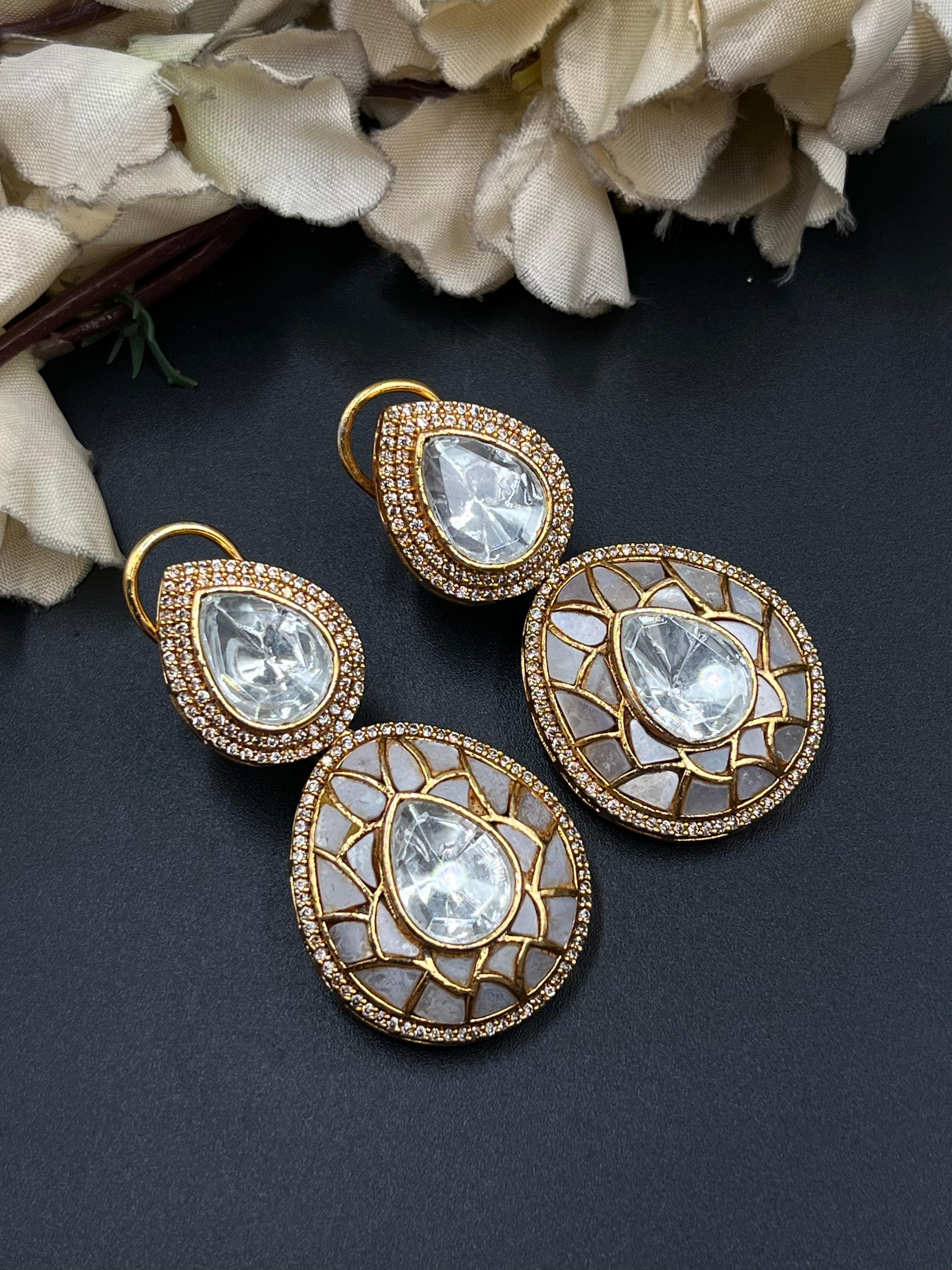 AZRA EARRING