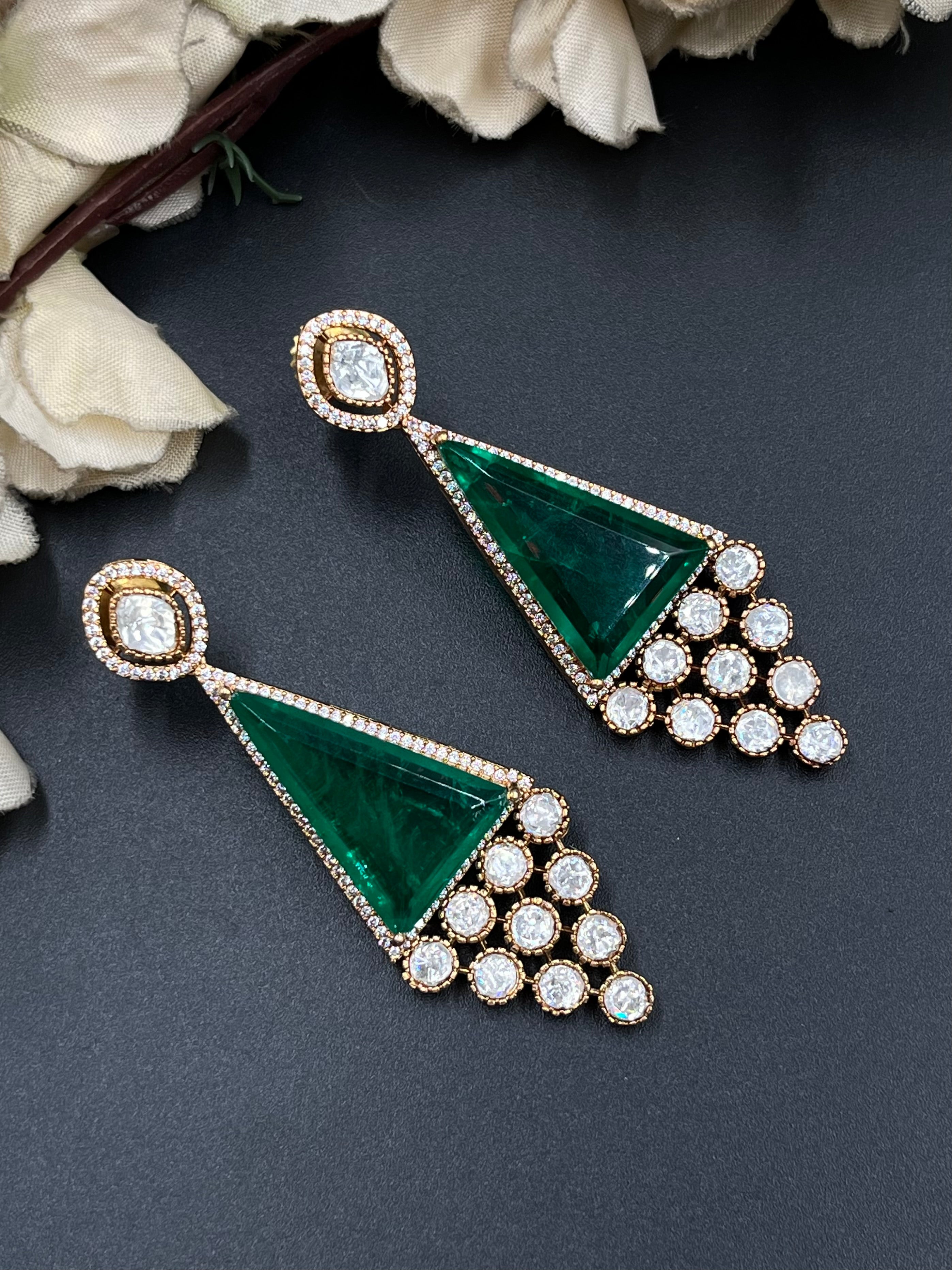 GUNU EARRINGS