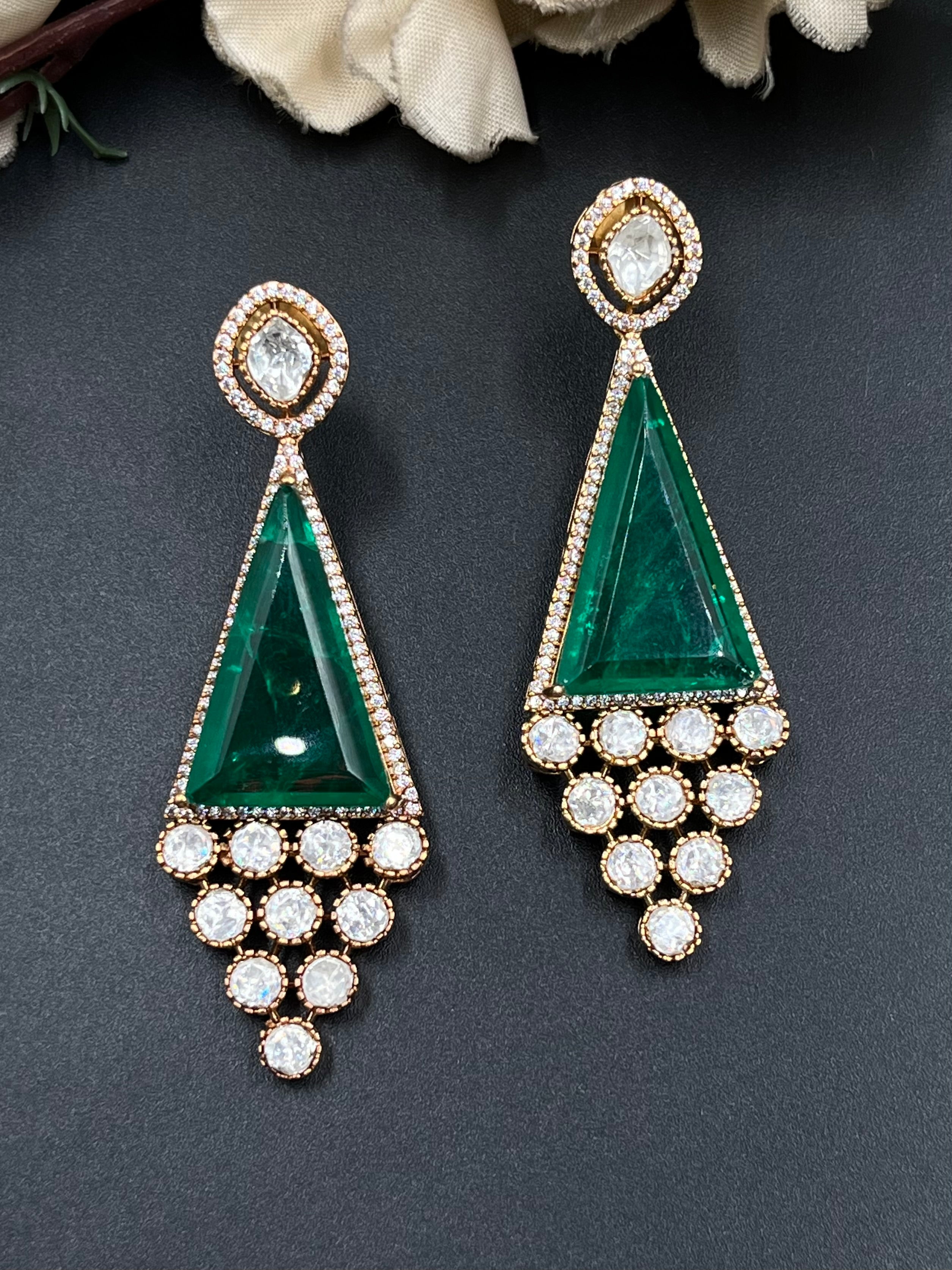 GUNU EARRINGS