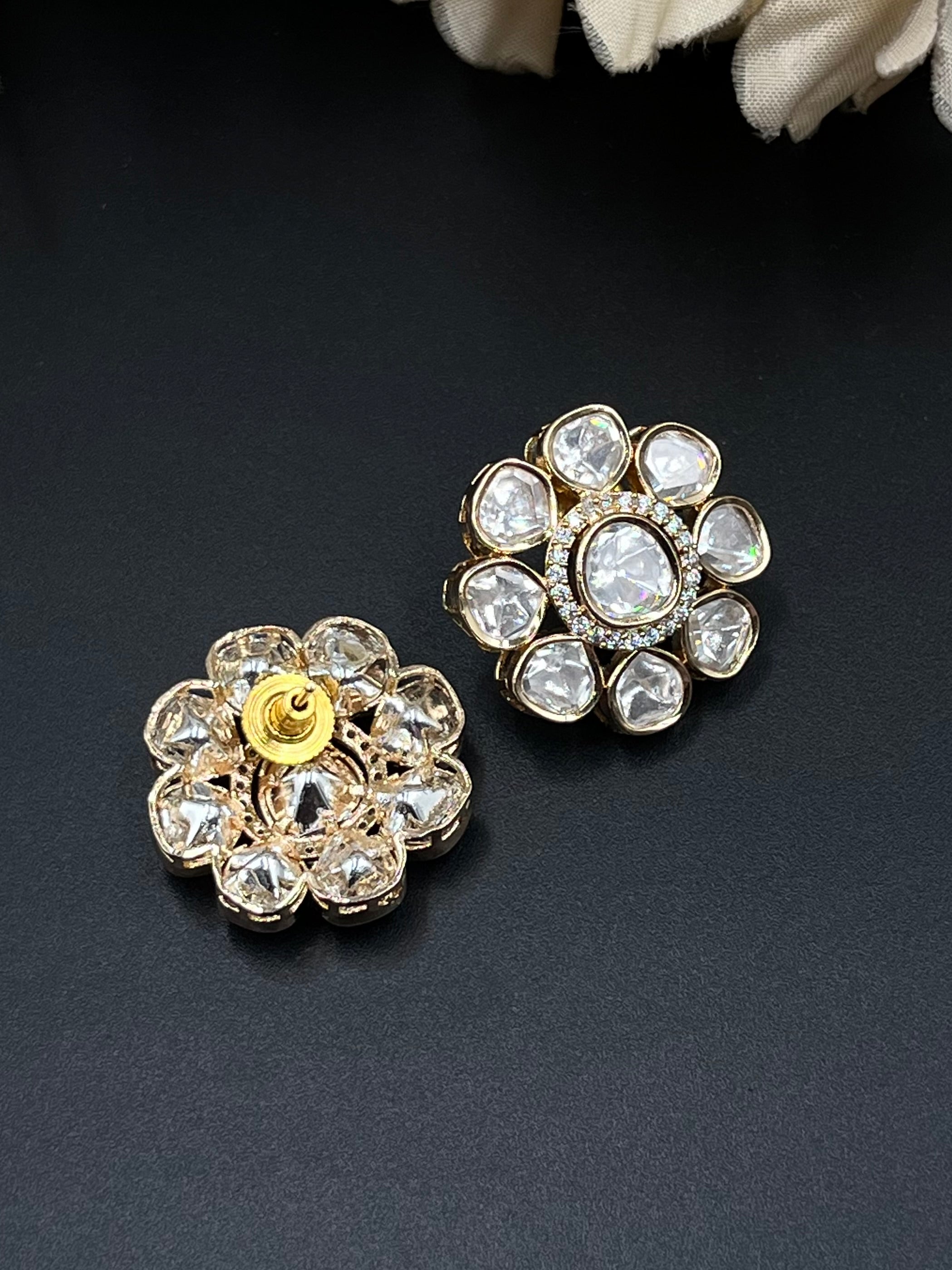 LEENA NECKLACE