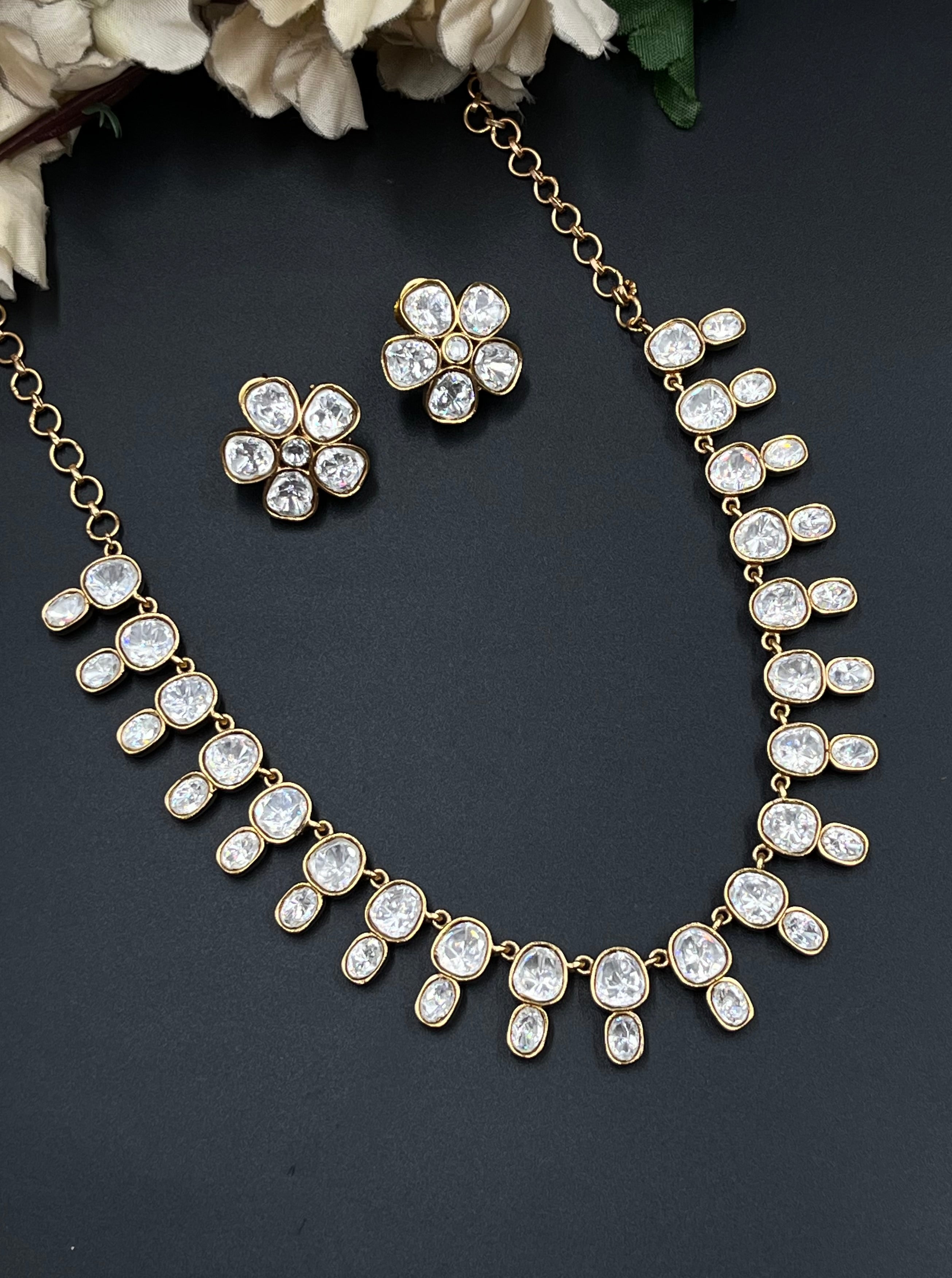 JIYA NECKLACE