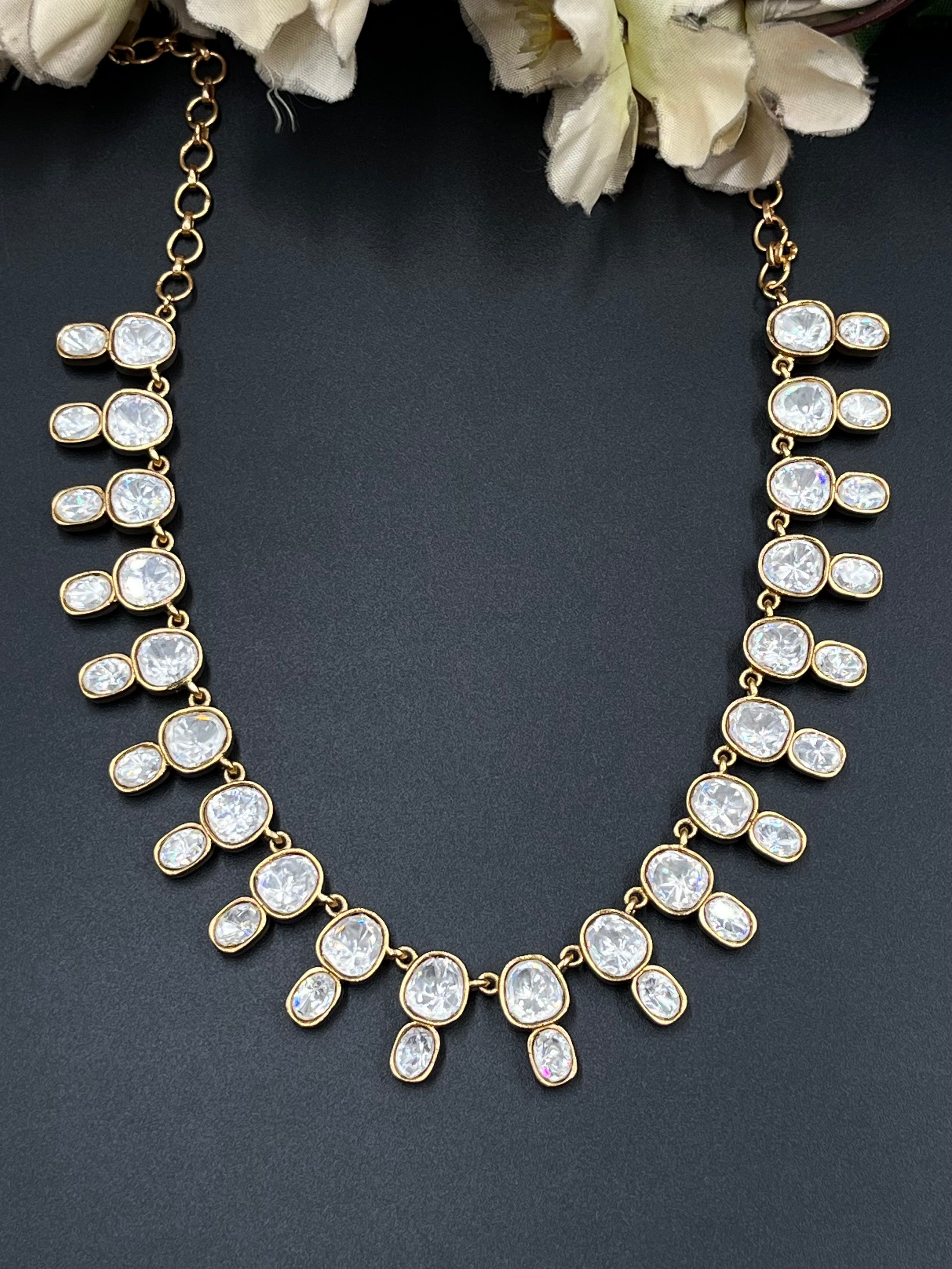 JIYA NECKLACE