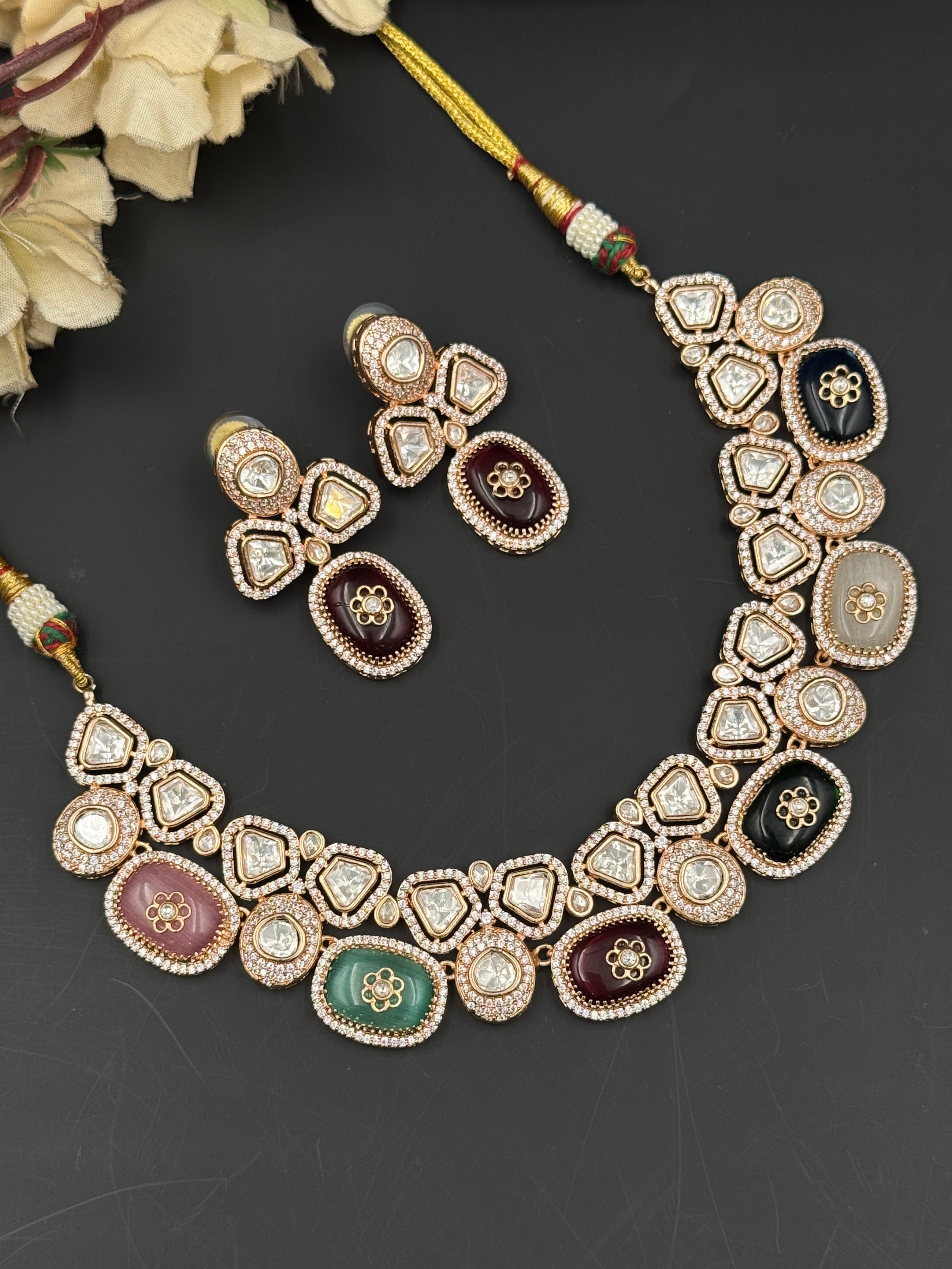 TRISHA NECKLACE