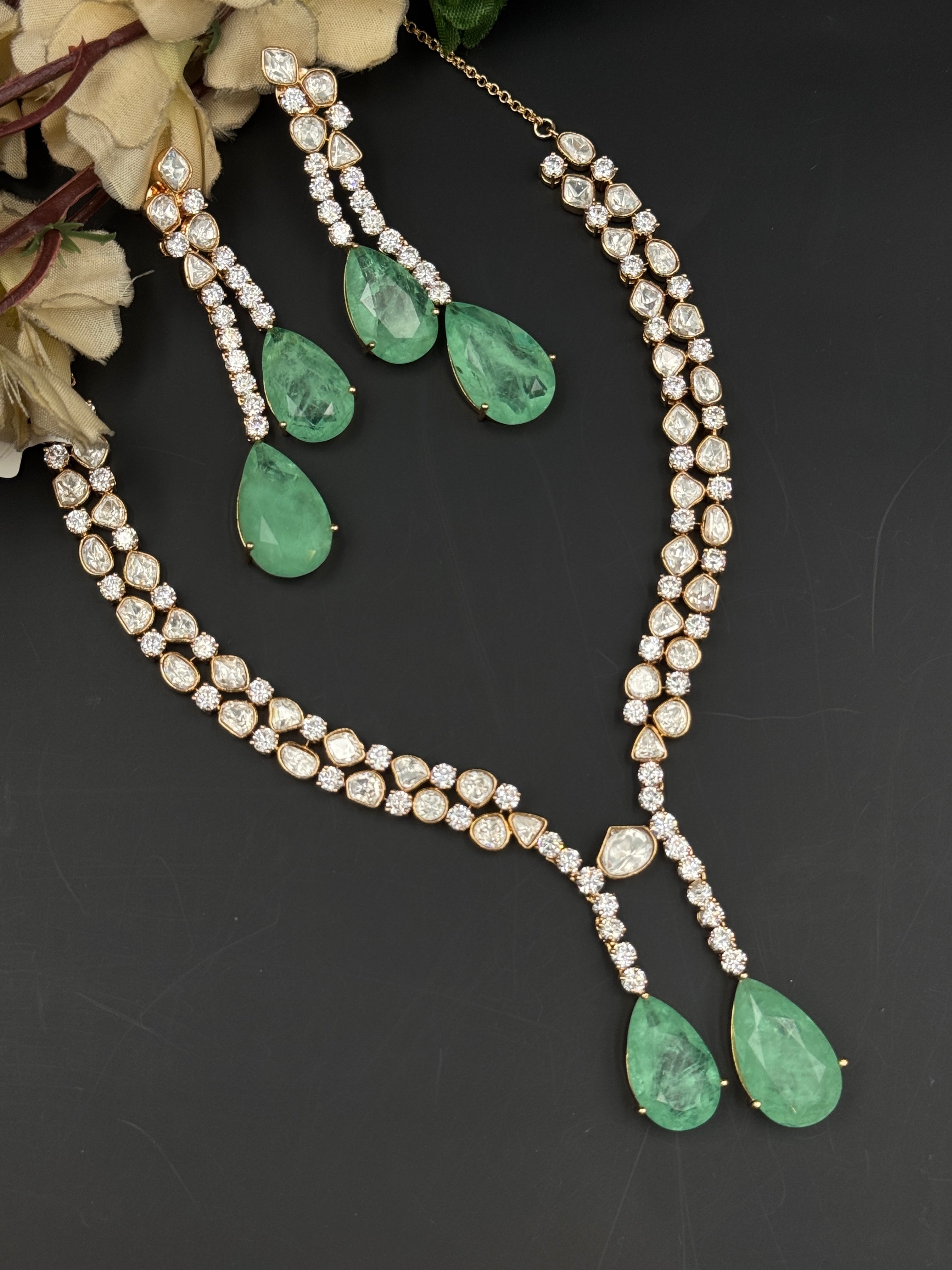 DIVISHA NECKLACE