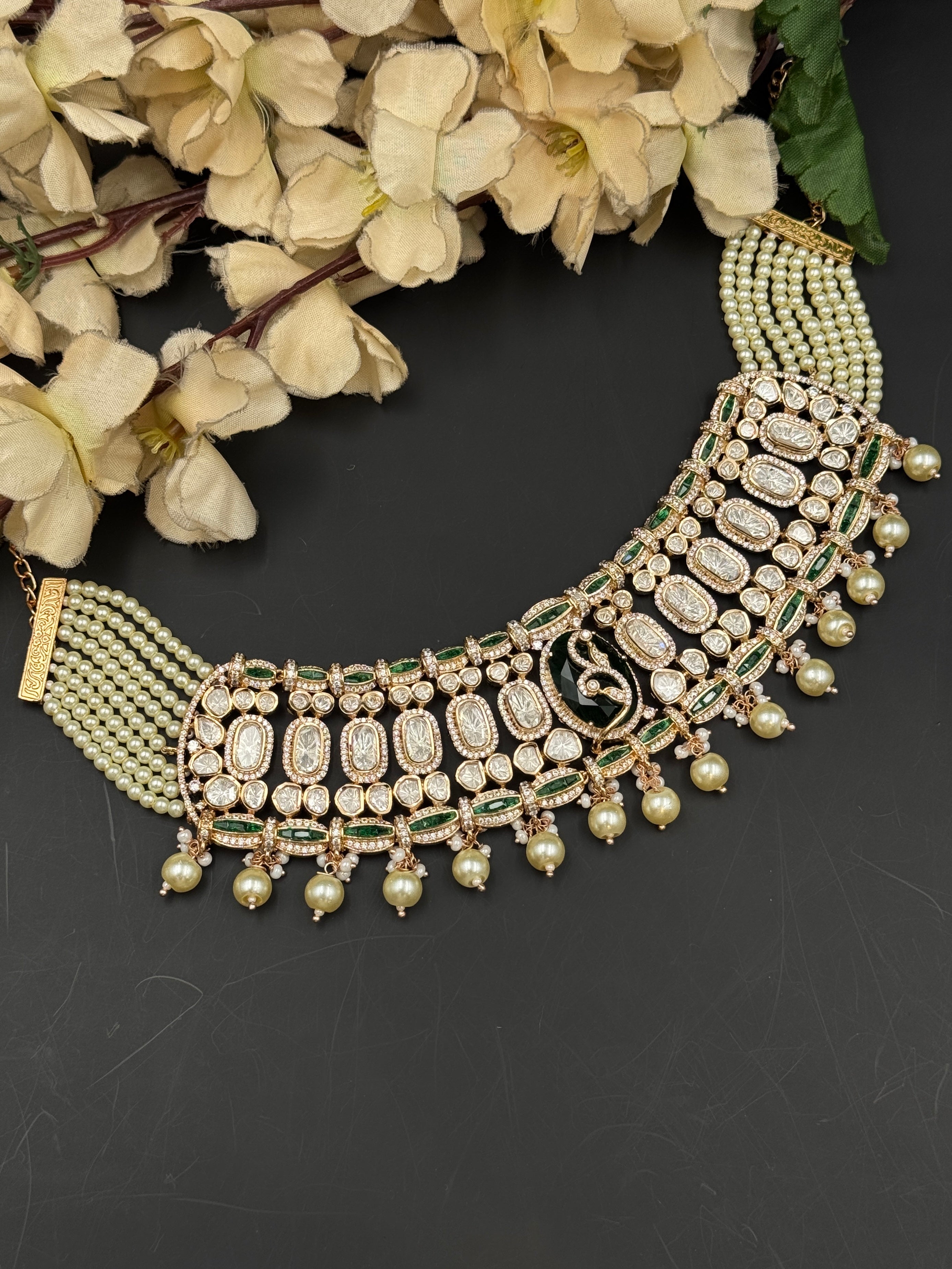 HIBA NECKLACE