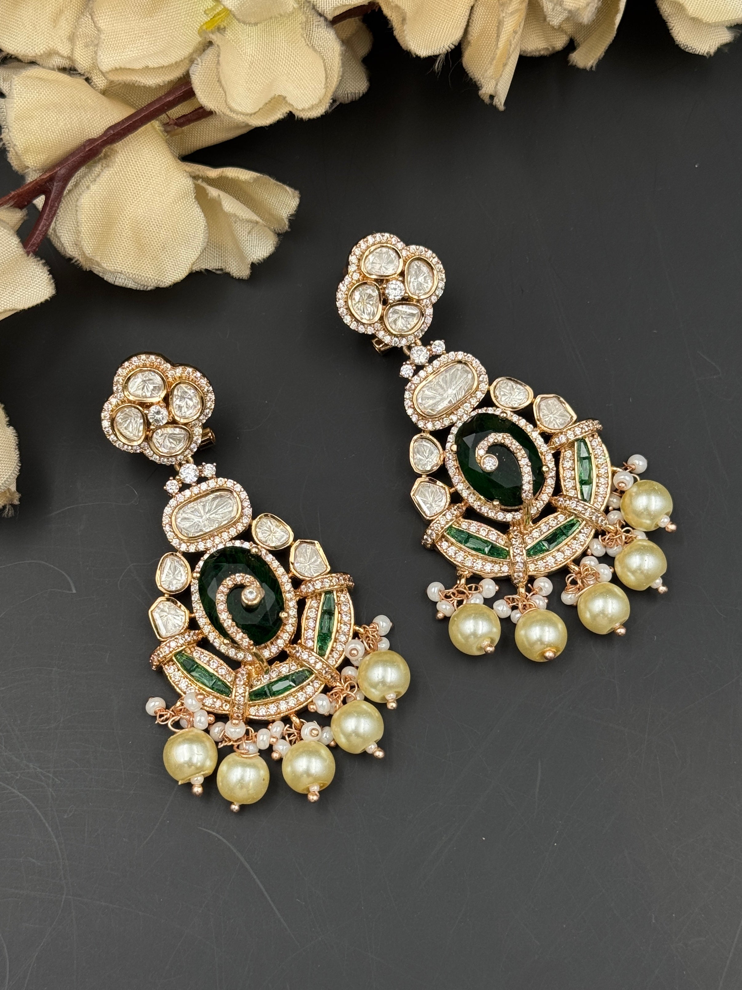 HIBA NECKLACE