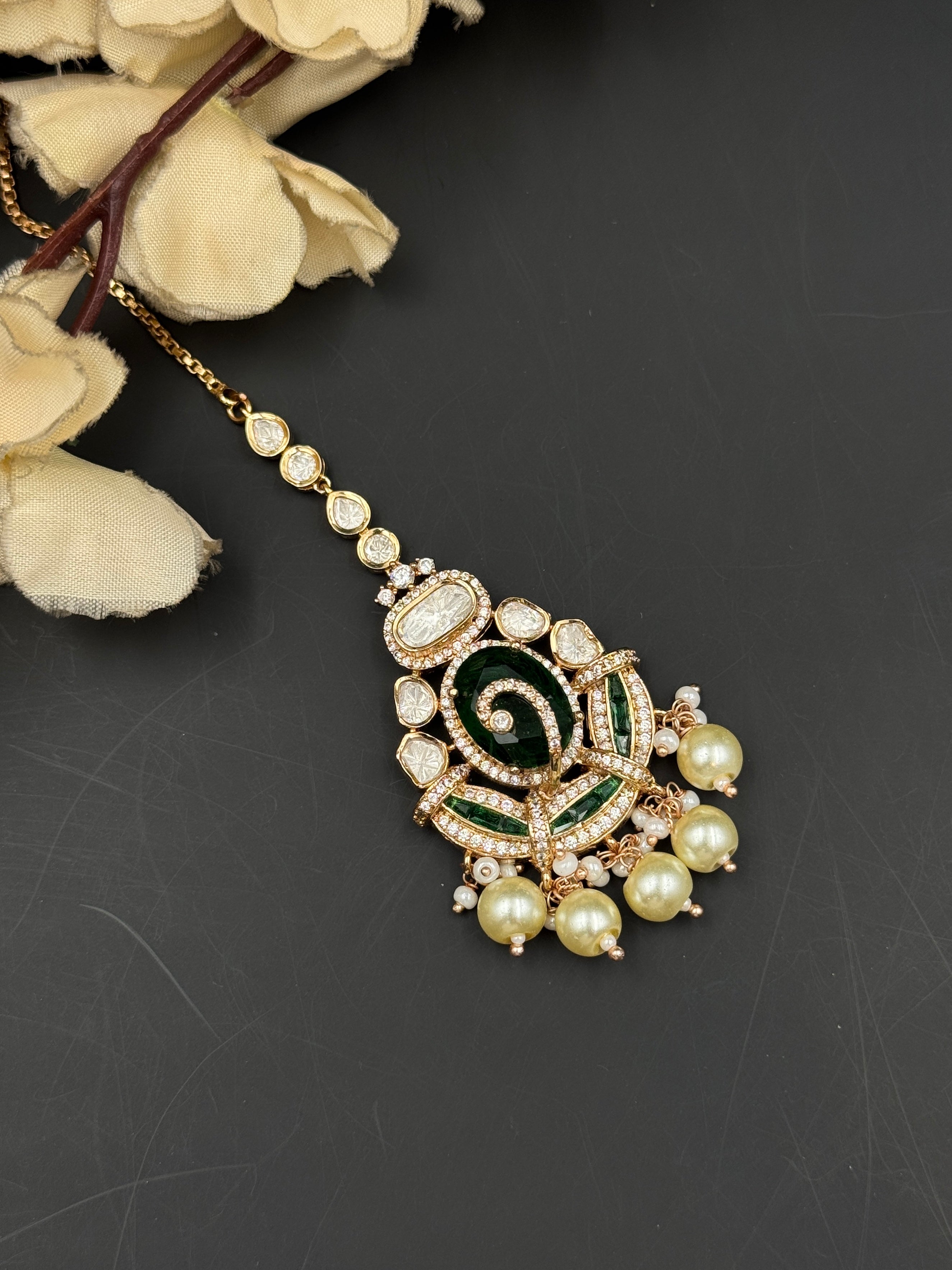 HIBA NECKLACE