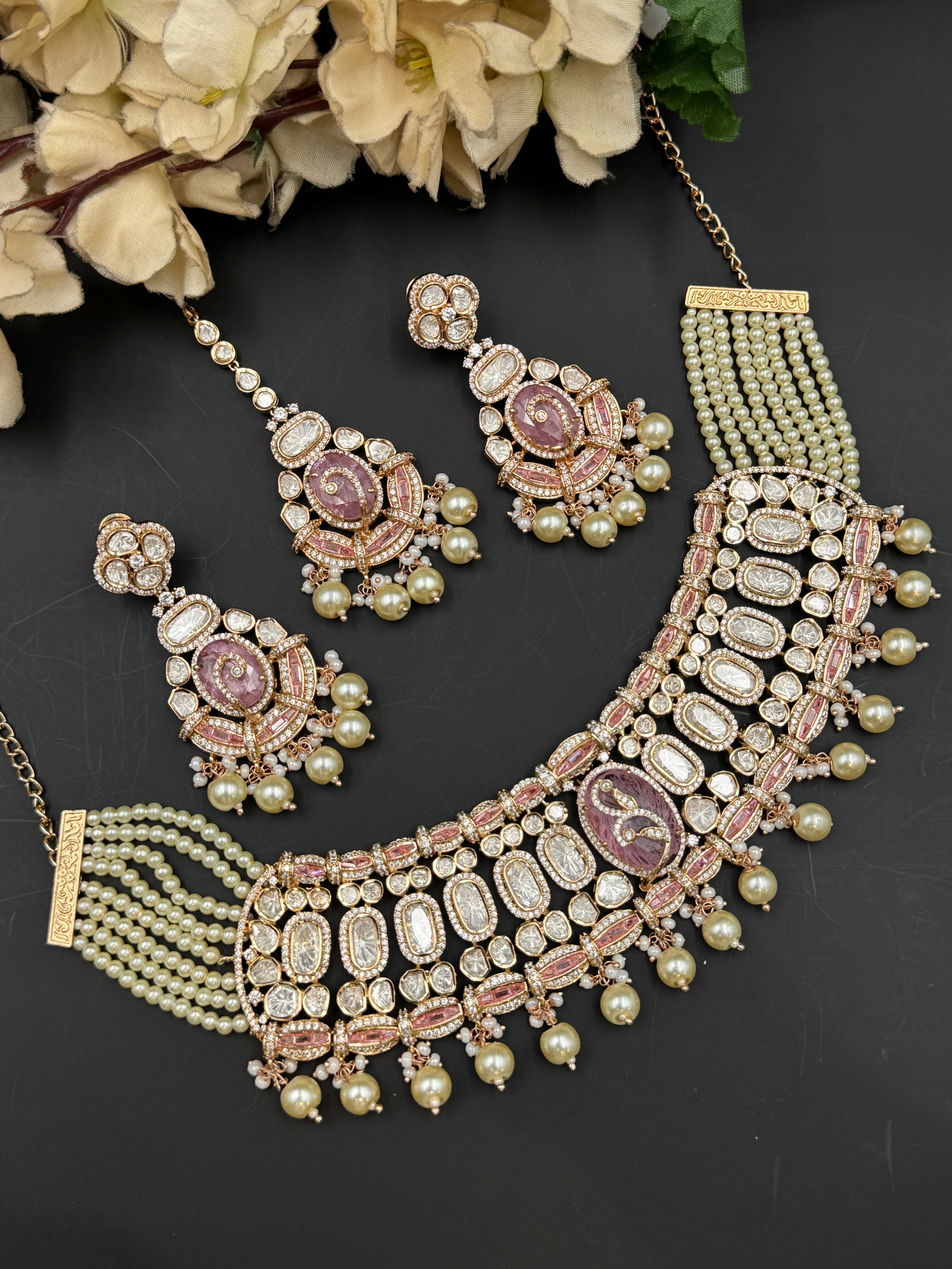 HIBA NECKLACE