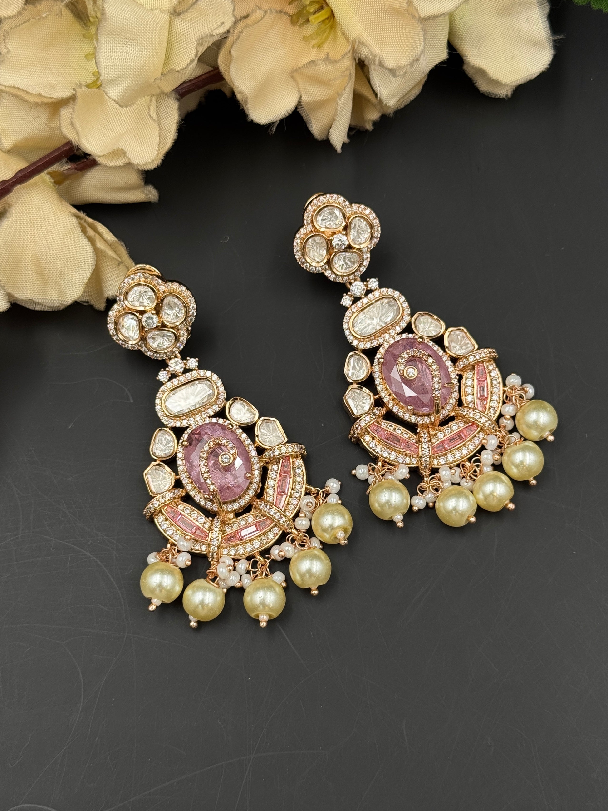 HIBA NECKLACE